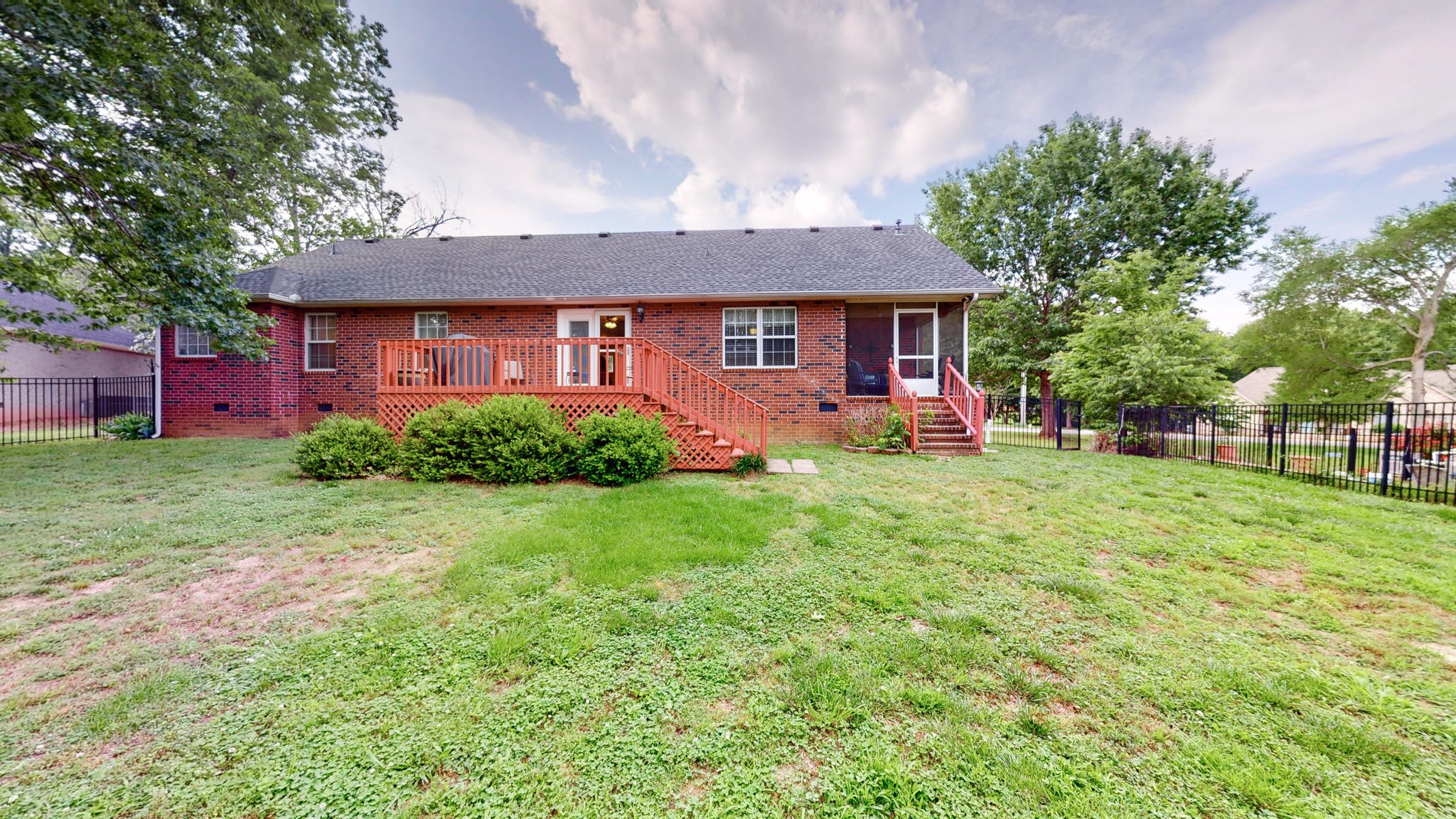 113 Stonegate Cir