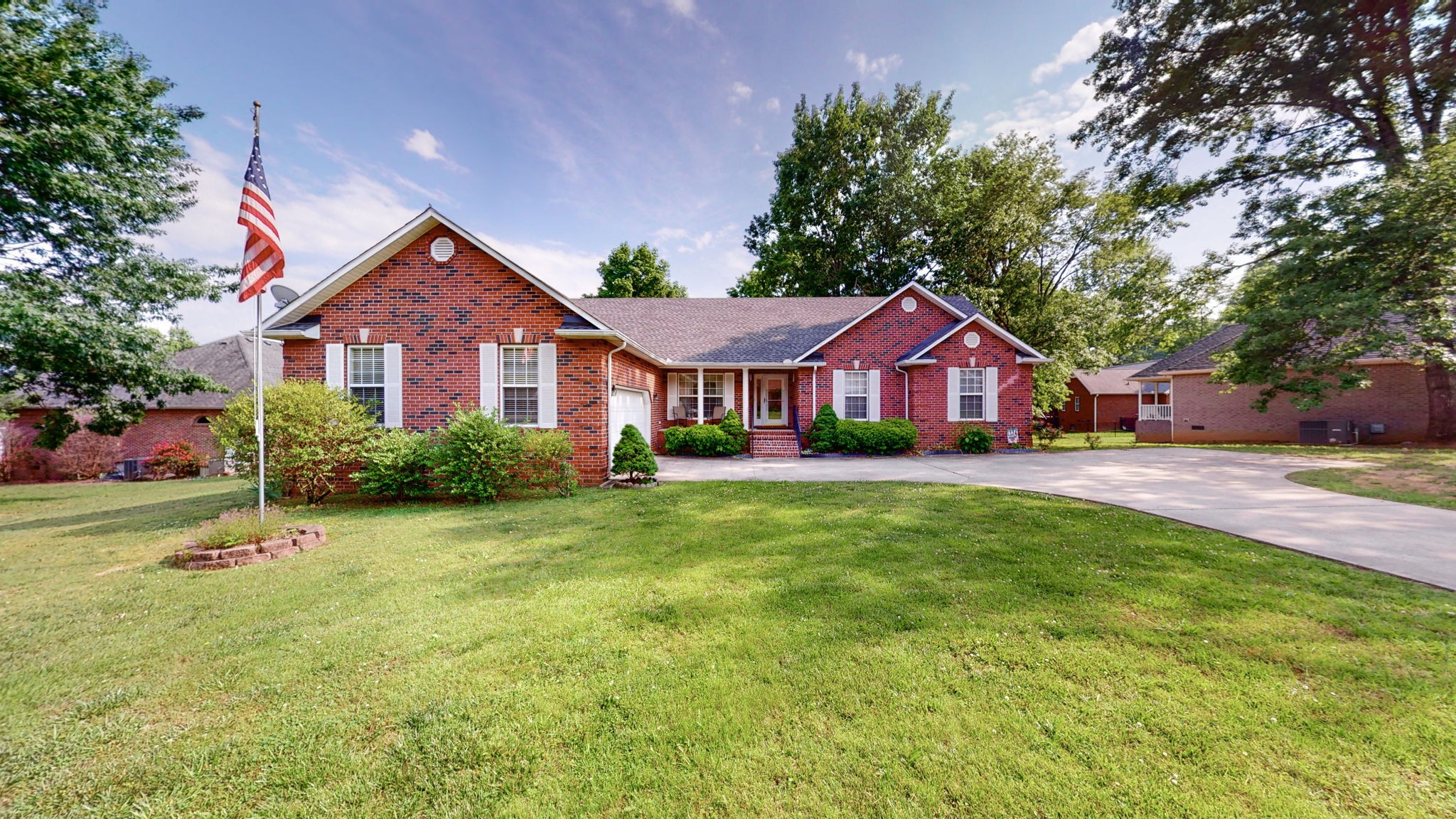 113 Stonegate Cir