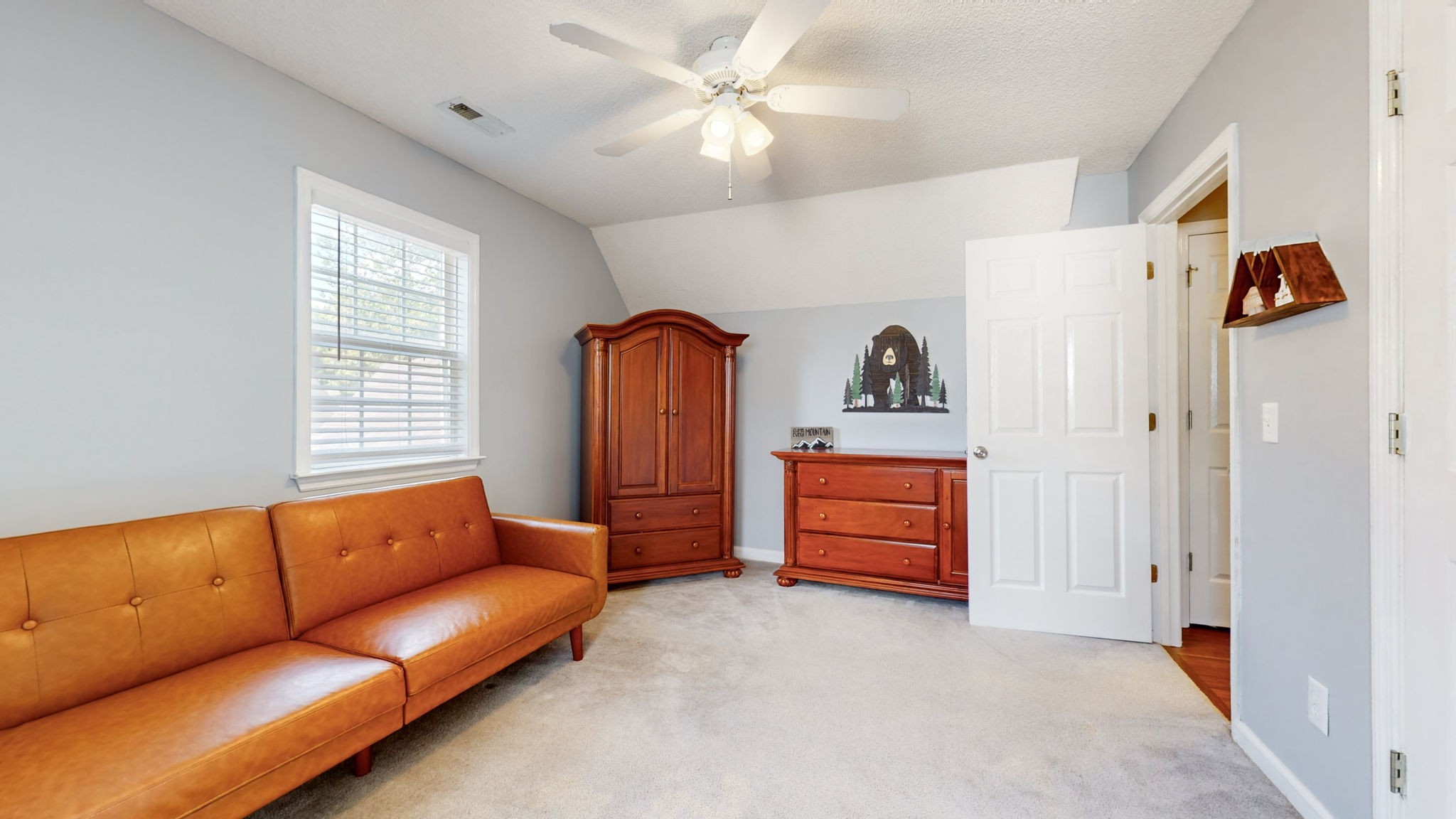 207 Amanda Dr