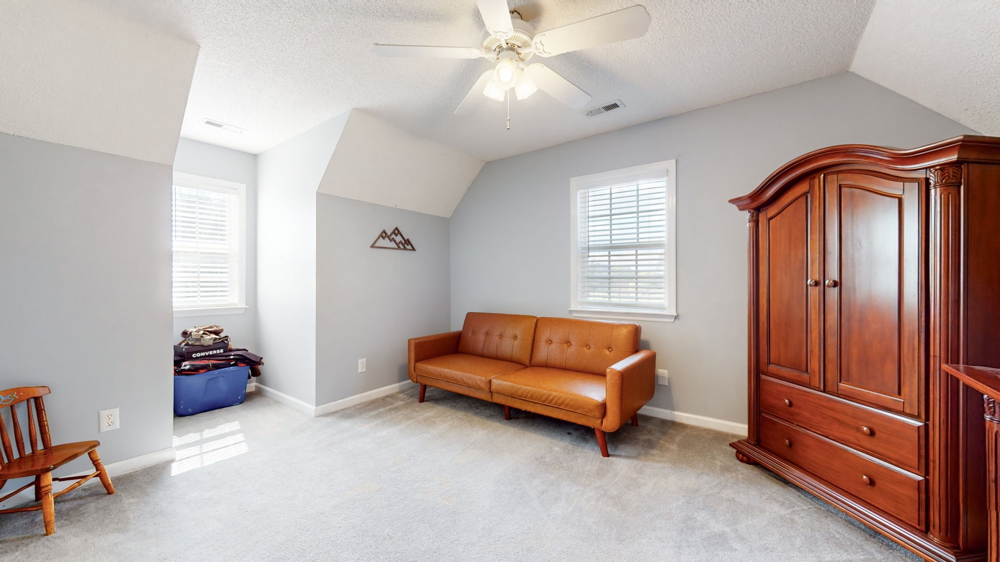 207 Amanda Dr