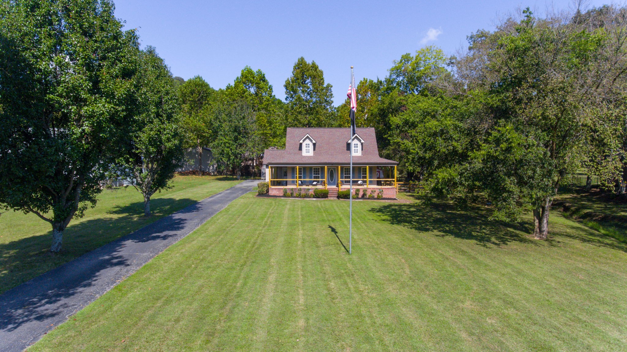 207 Amanda Dr