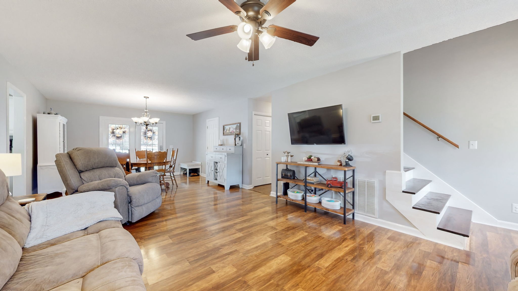 207 Amanda Dr