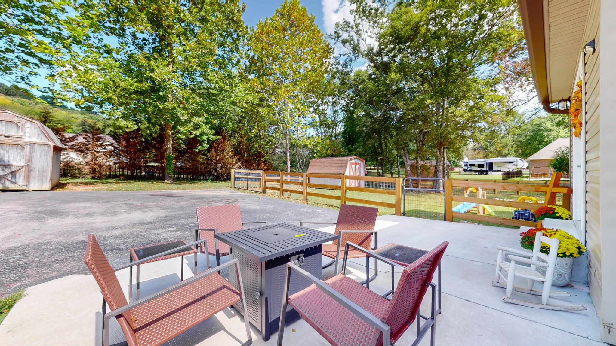207 Amanda Dr