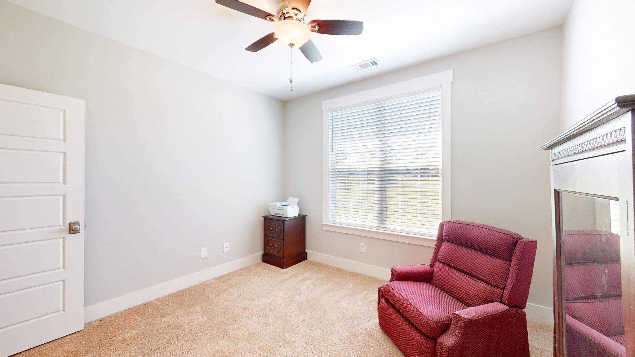 102 Rochester Dr