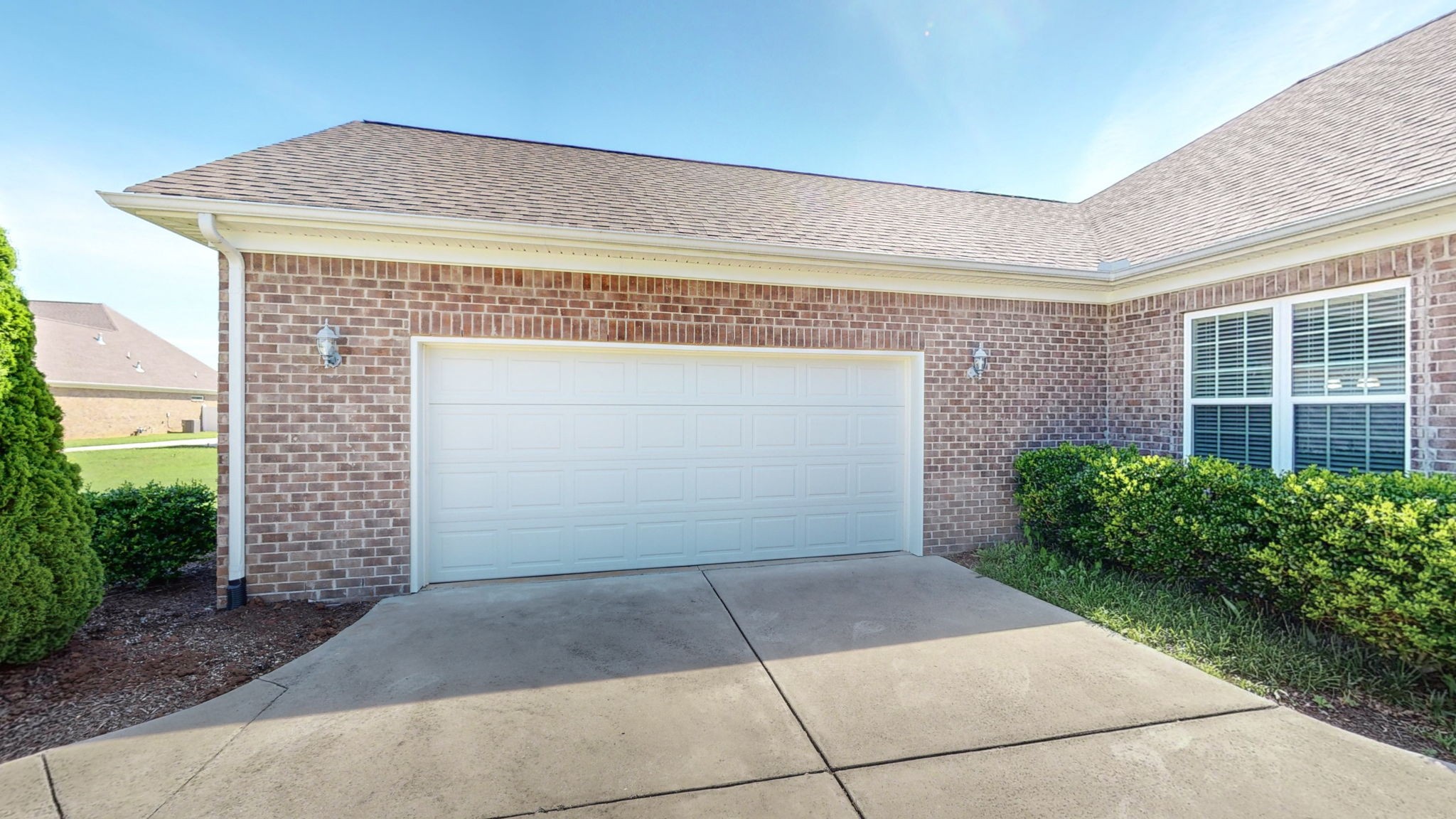 102 Rochester Dr