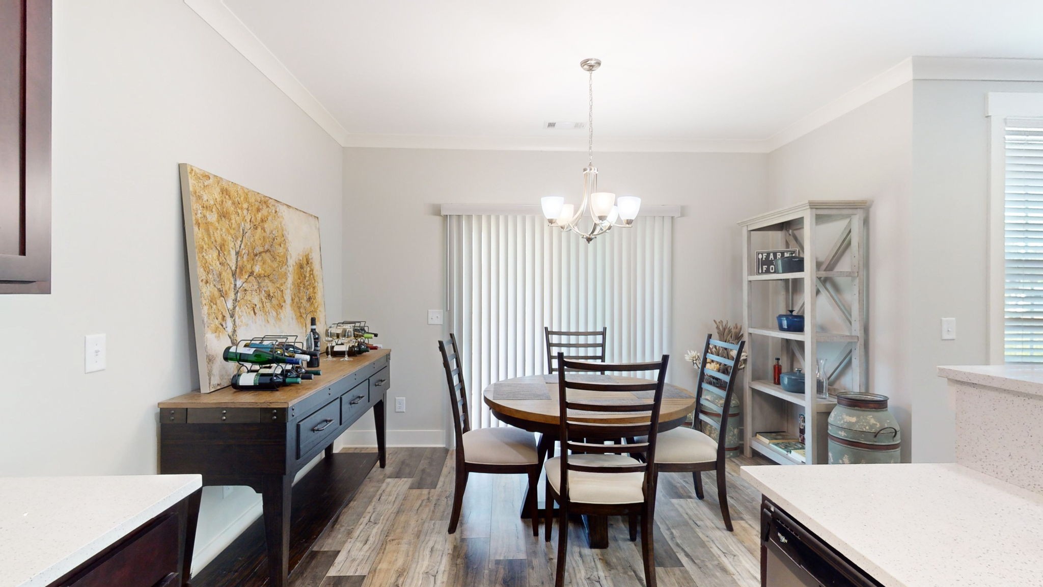 102 Rochester Dr