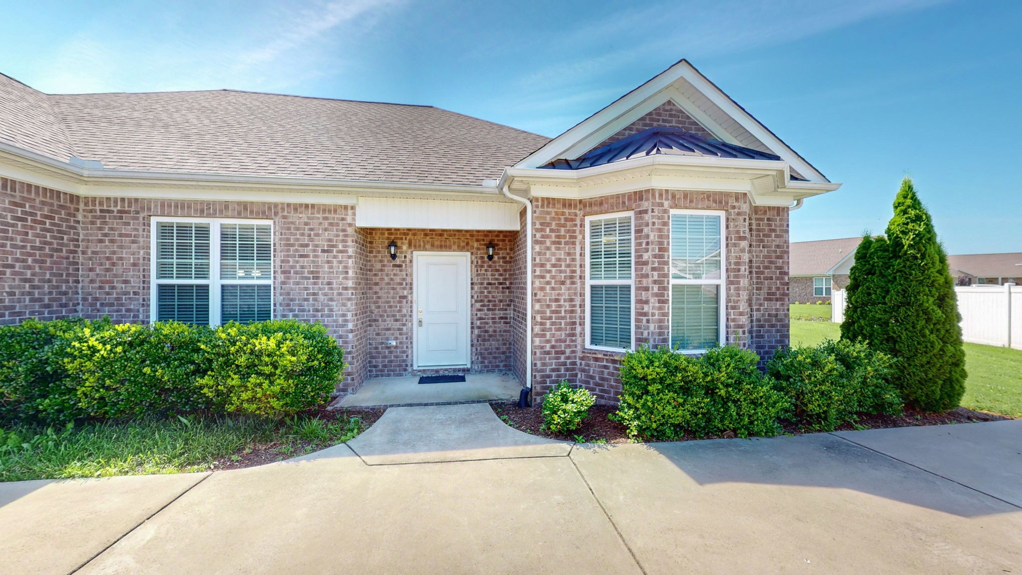 102 Rochester Dr