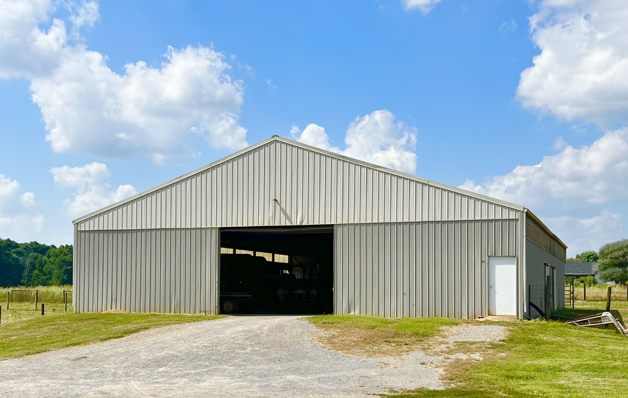 827 Longview Rd