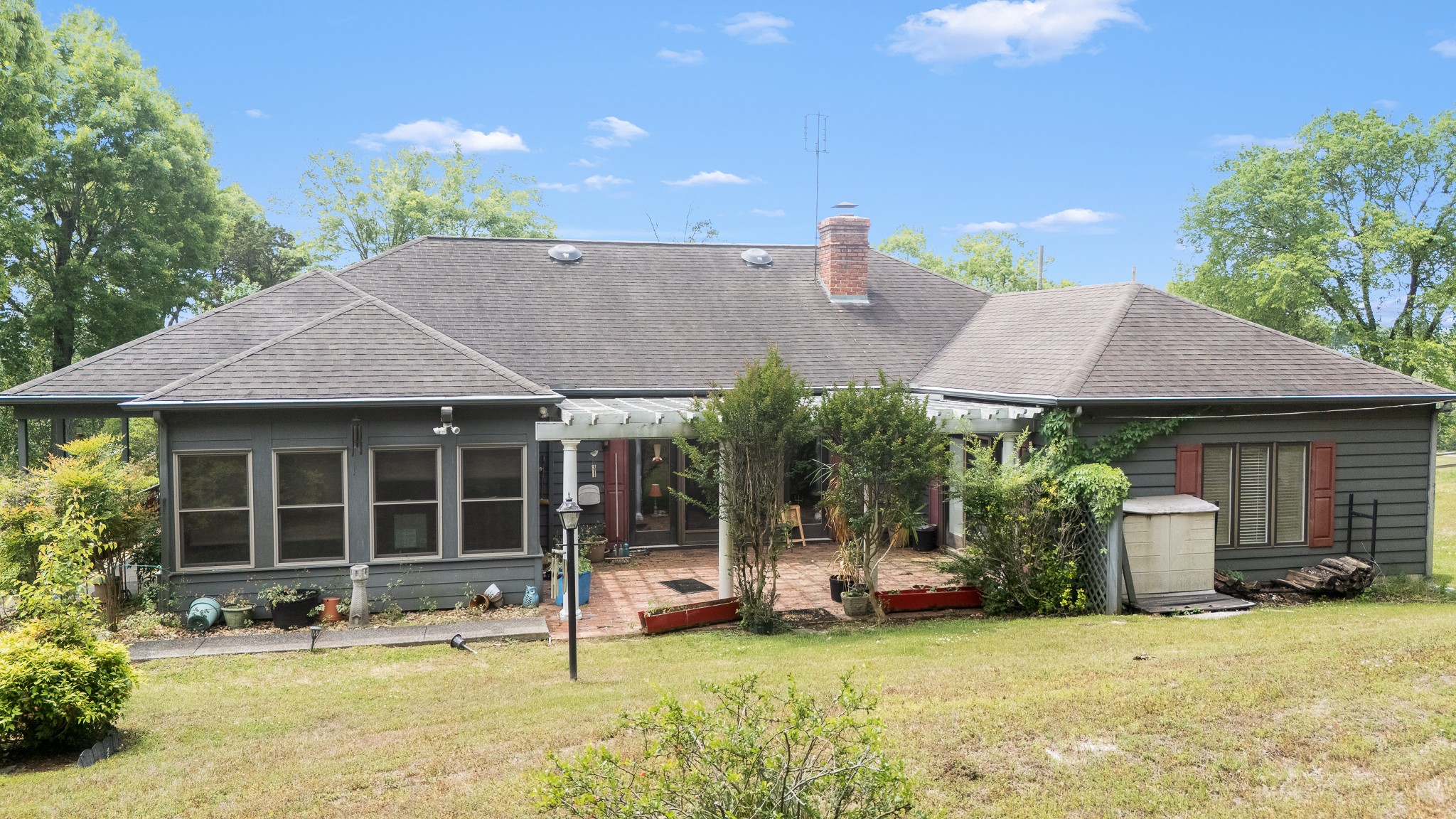 32 Grisham Rd