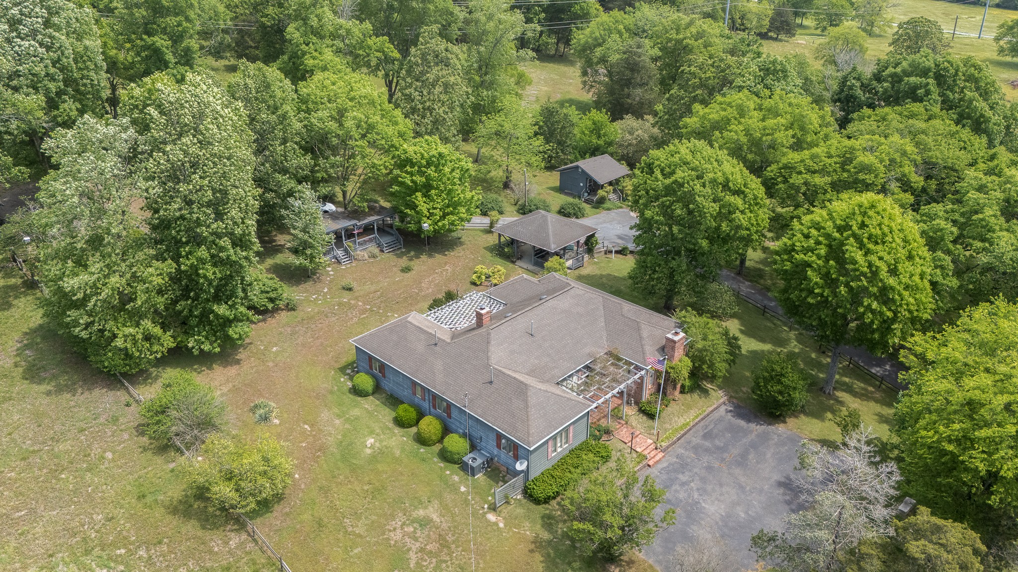 32 Grisham Rd