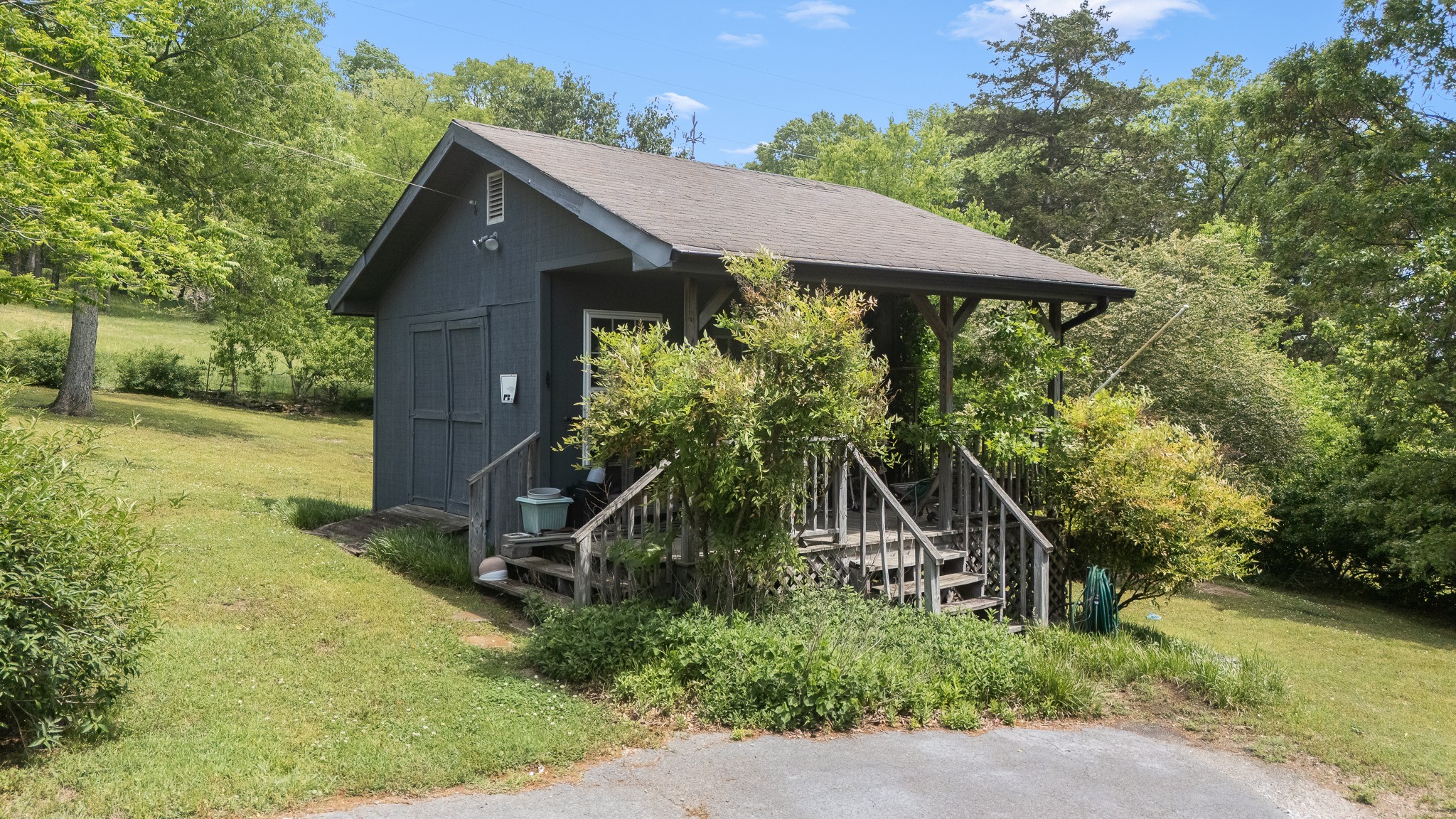 32 Grisham Rd