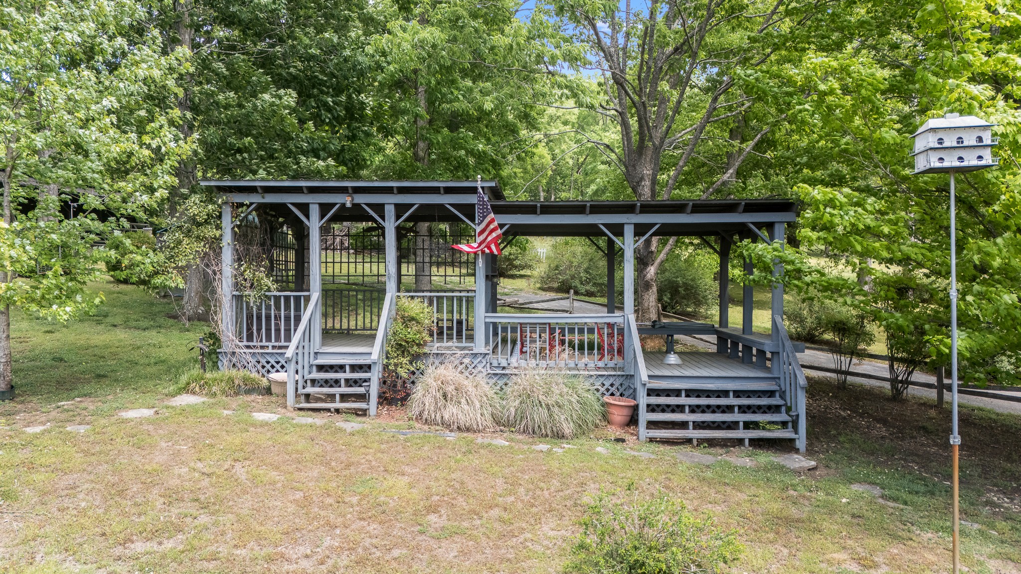 32 Grisham Rd