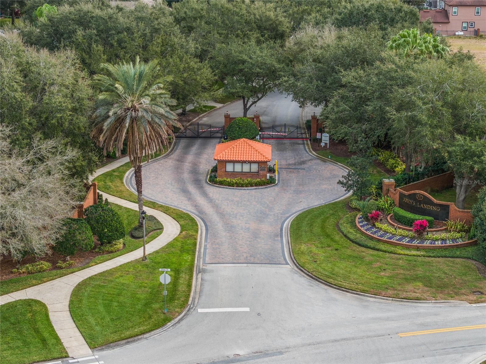 705 LARGOVISTA DR