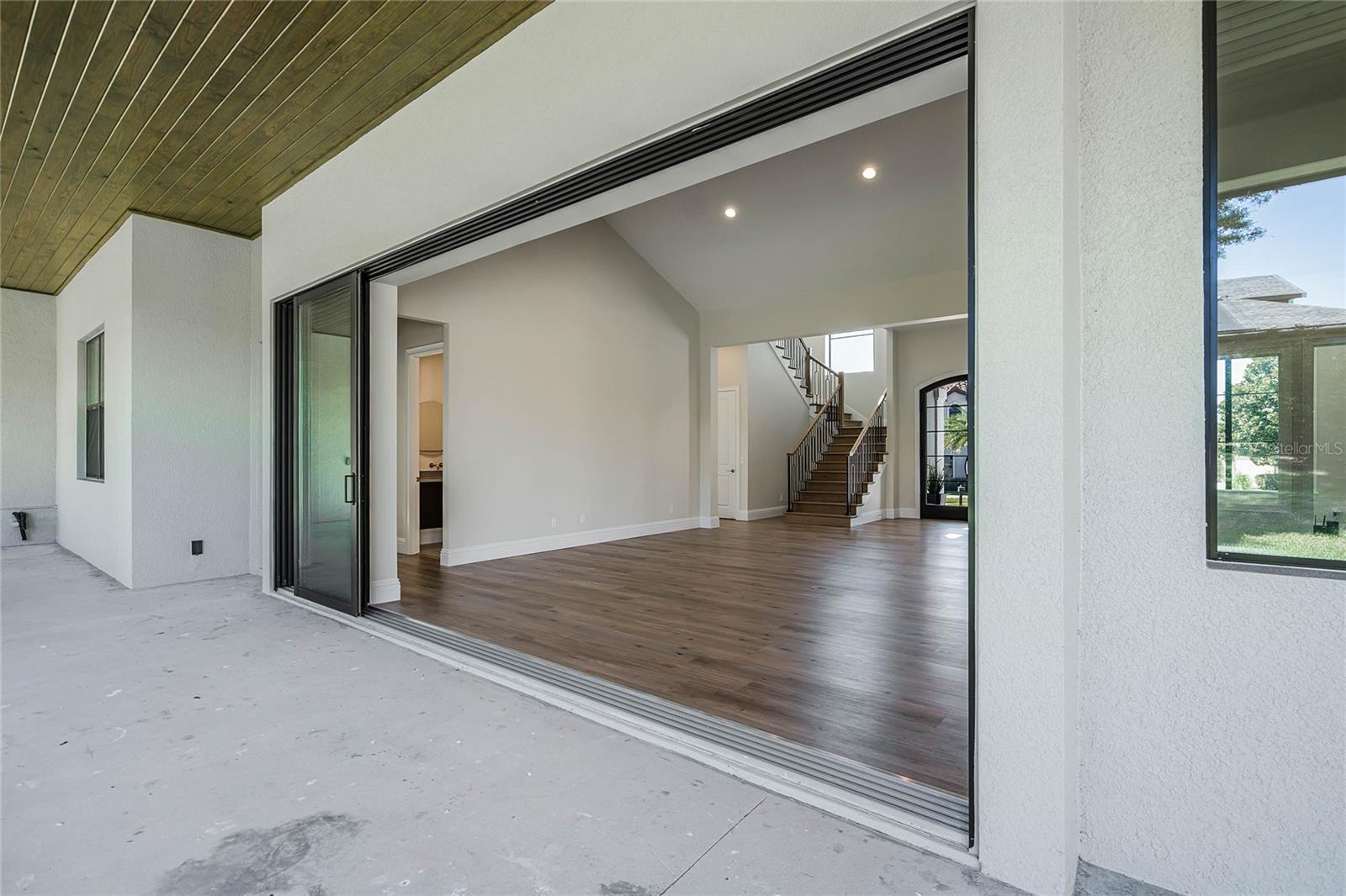 705 LARGOVISTA DR