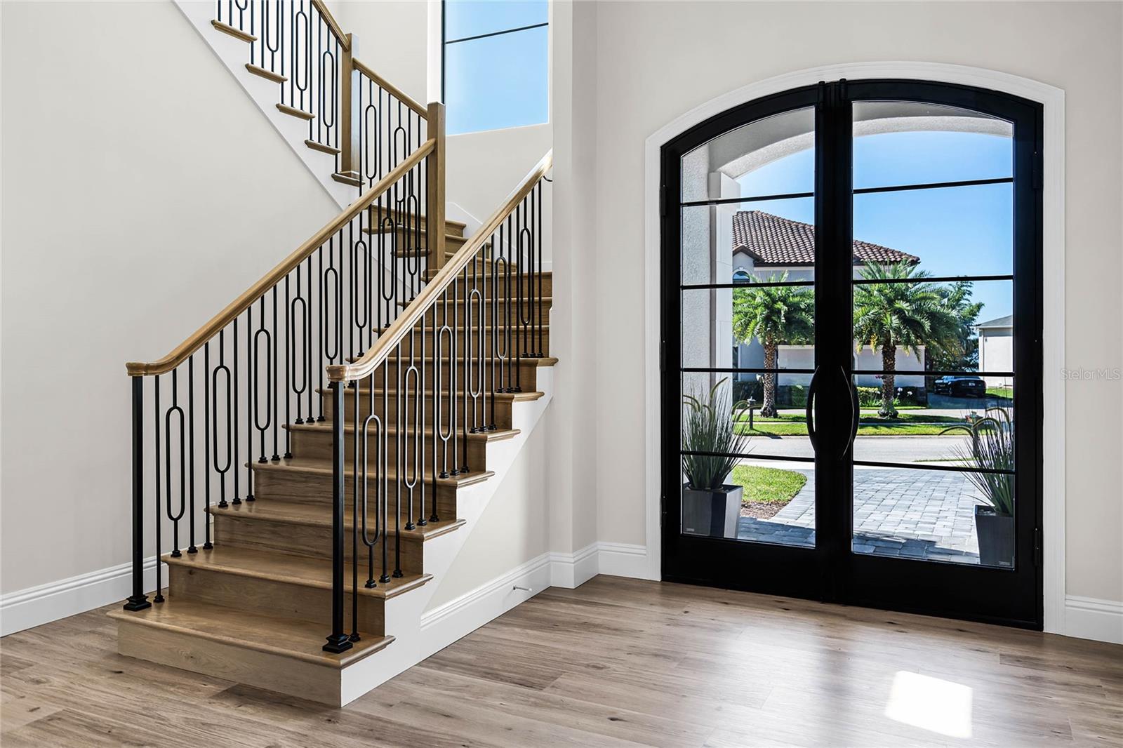 705 LARGOVISTA DR