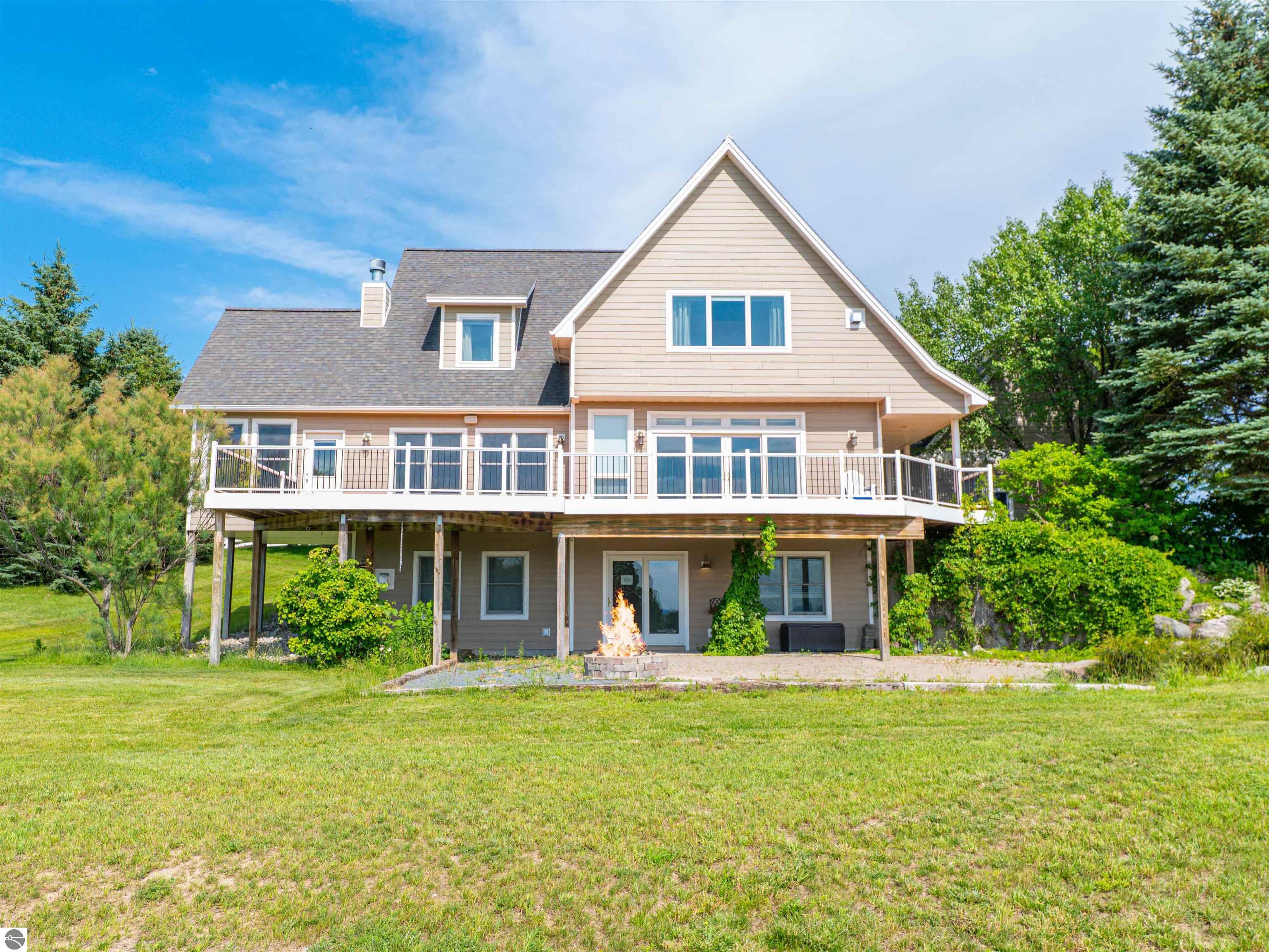 6075 Arabian Lane