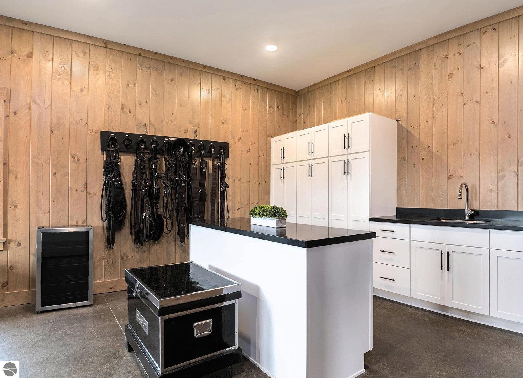 6625 Grand Prix Drive