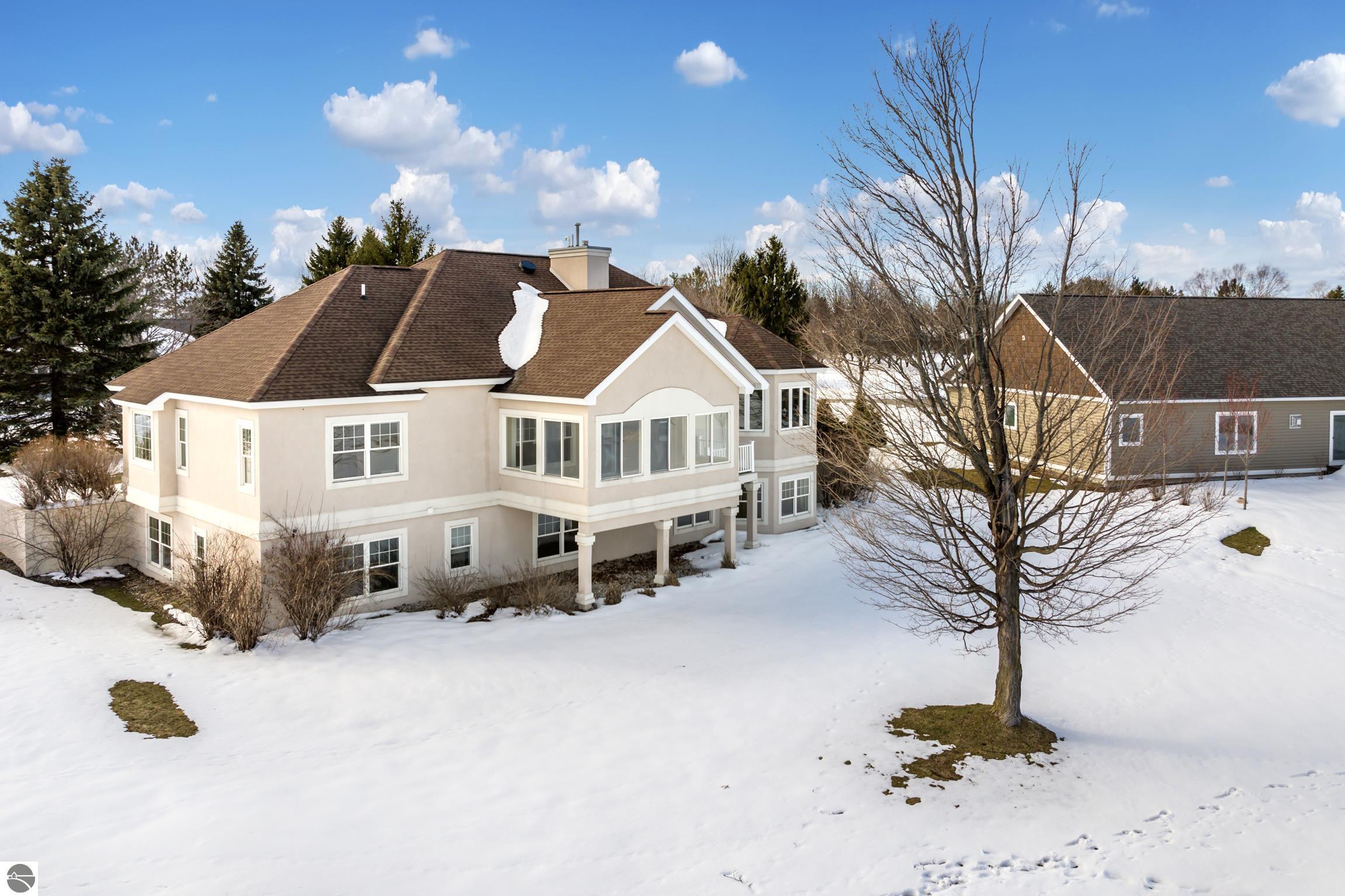 5002 Arrowhead Circle