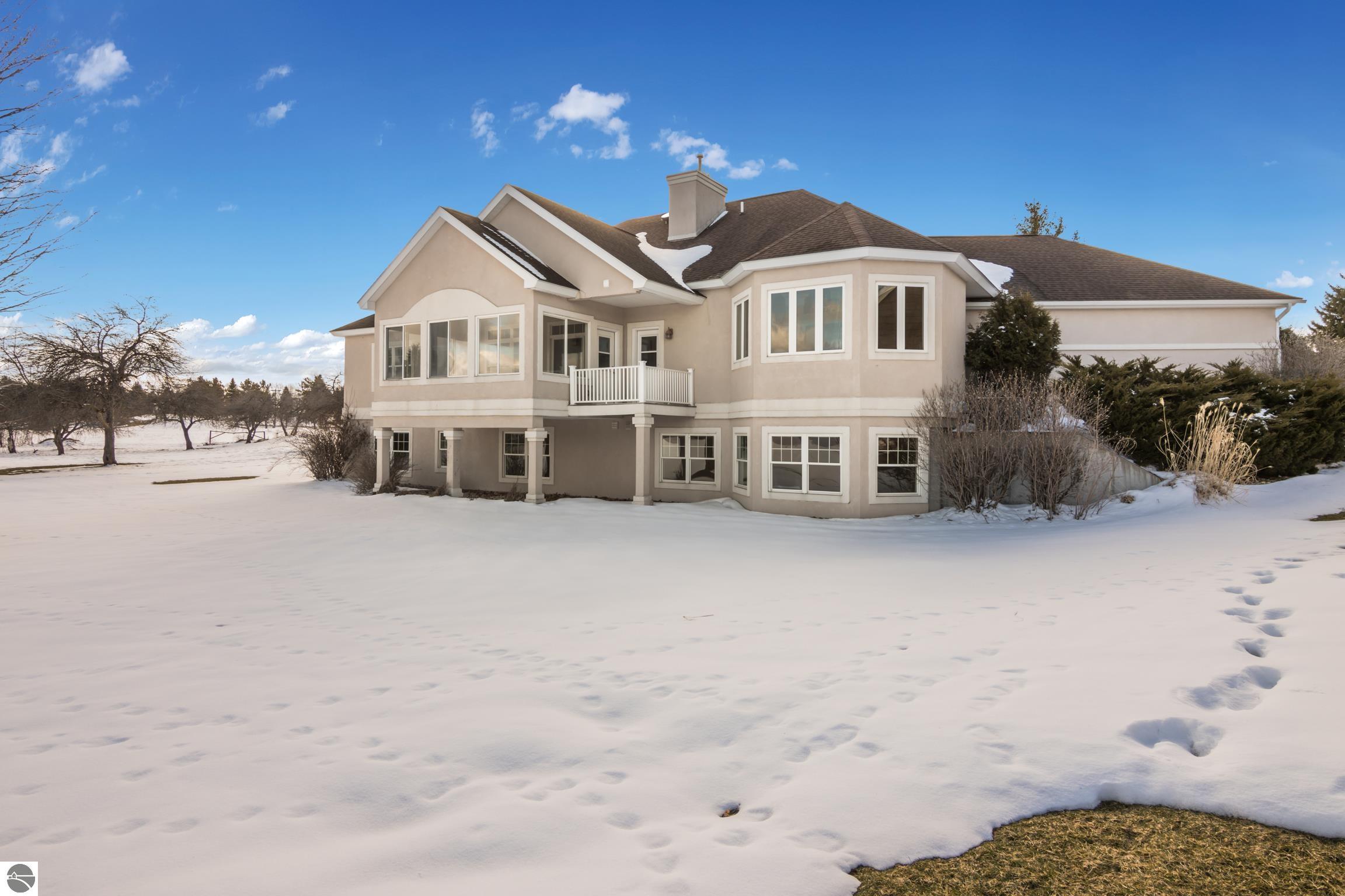 5002 Arrowhead Circle