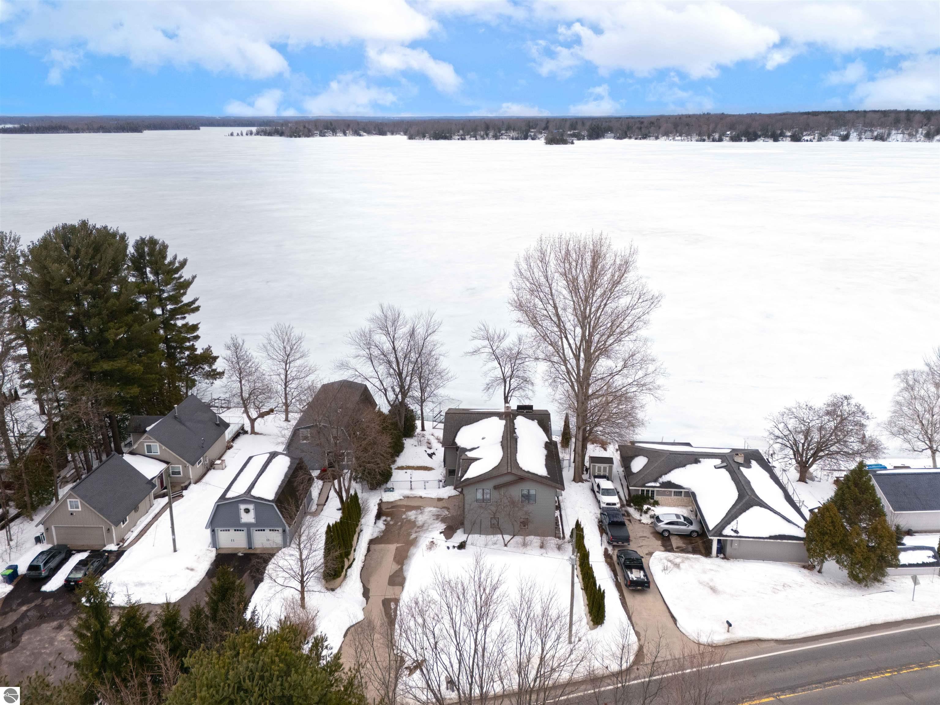 9459 N Long Lake Road