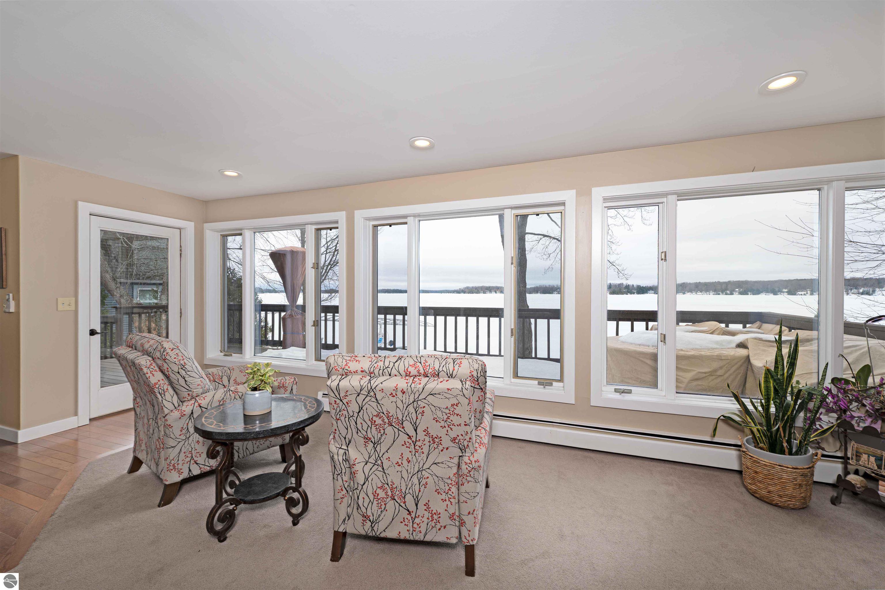 9459 N Long Lake Road