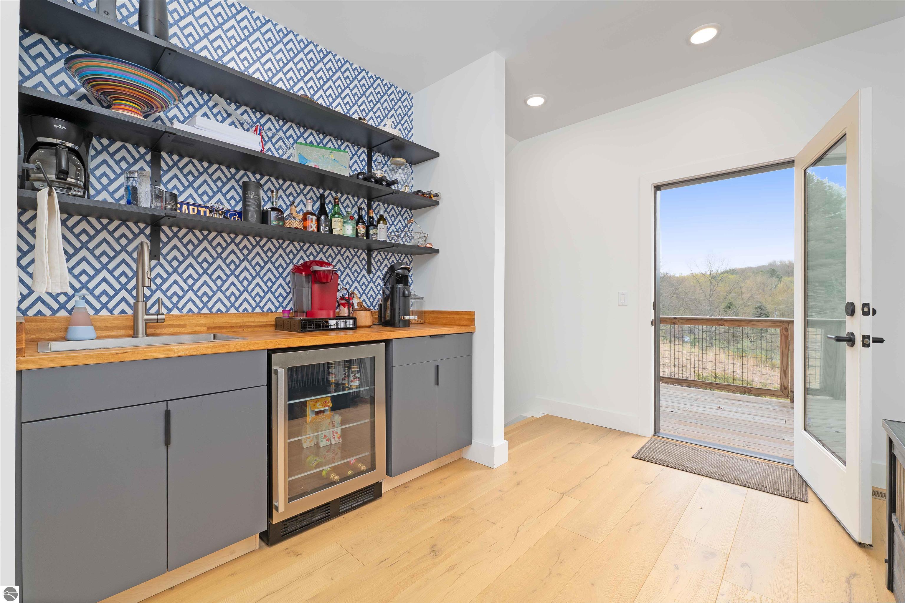2810 Holiday Village Court