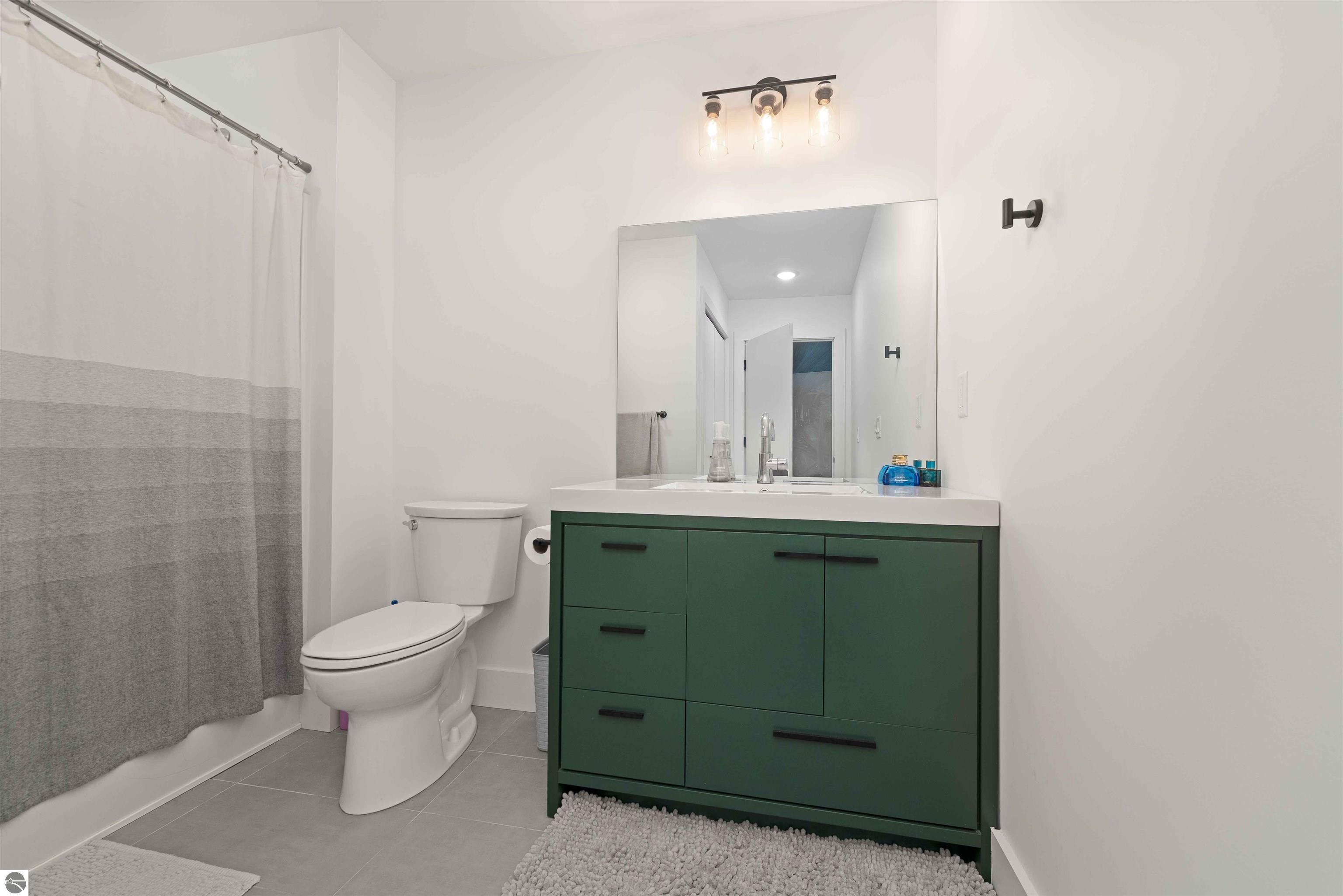 2810 Holiday Village Court