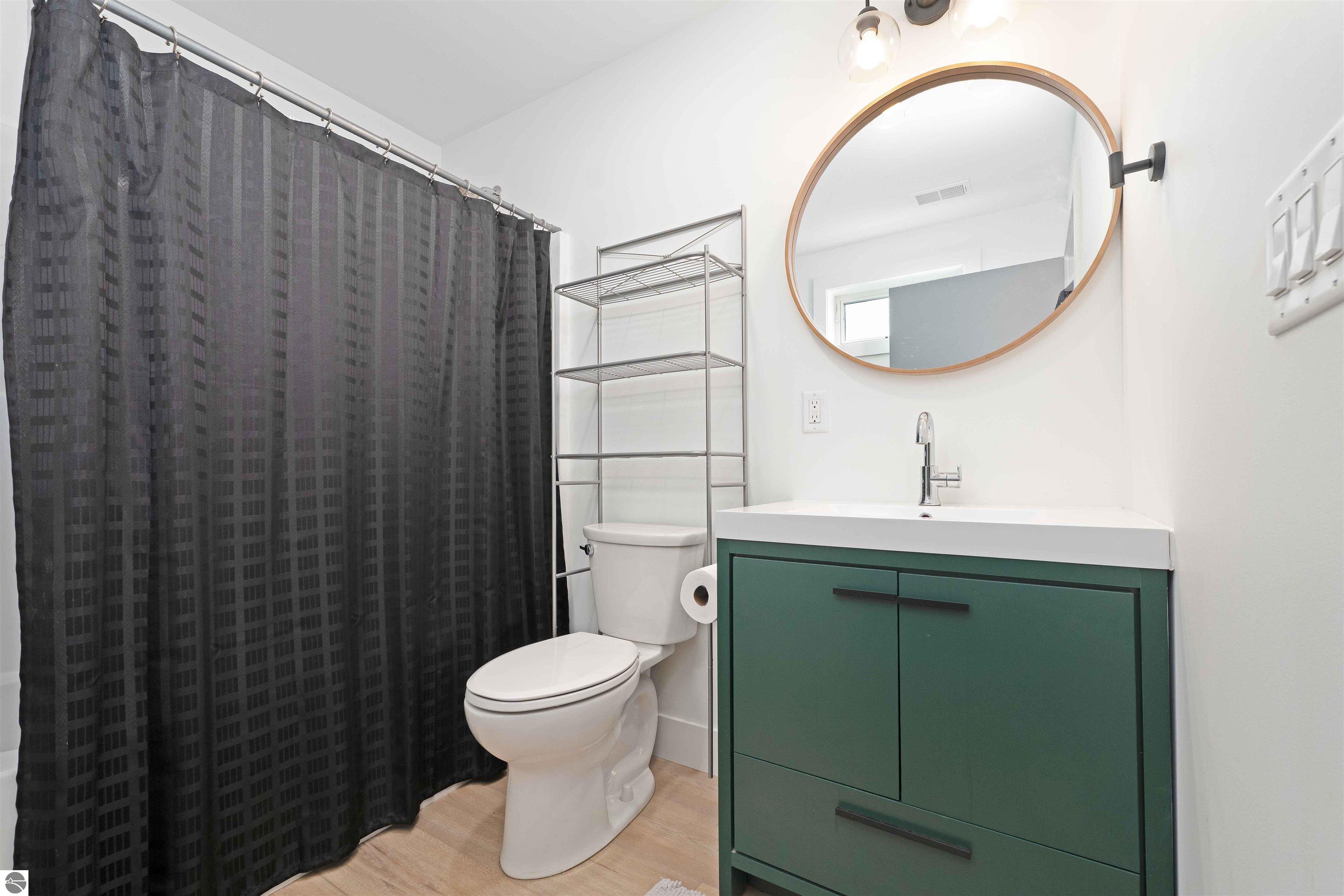 2810 Holiday Village Court