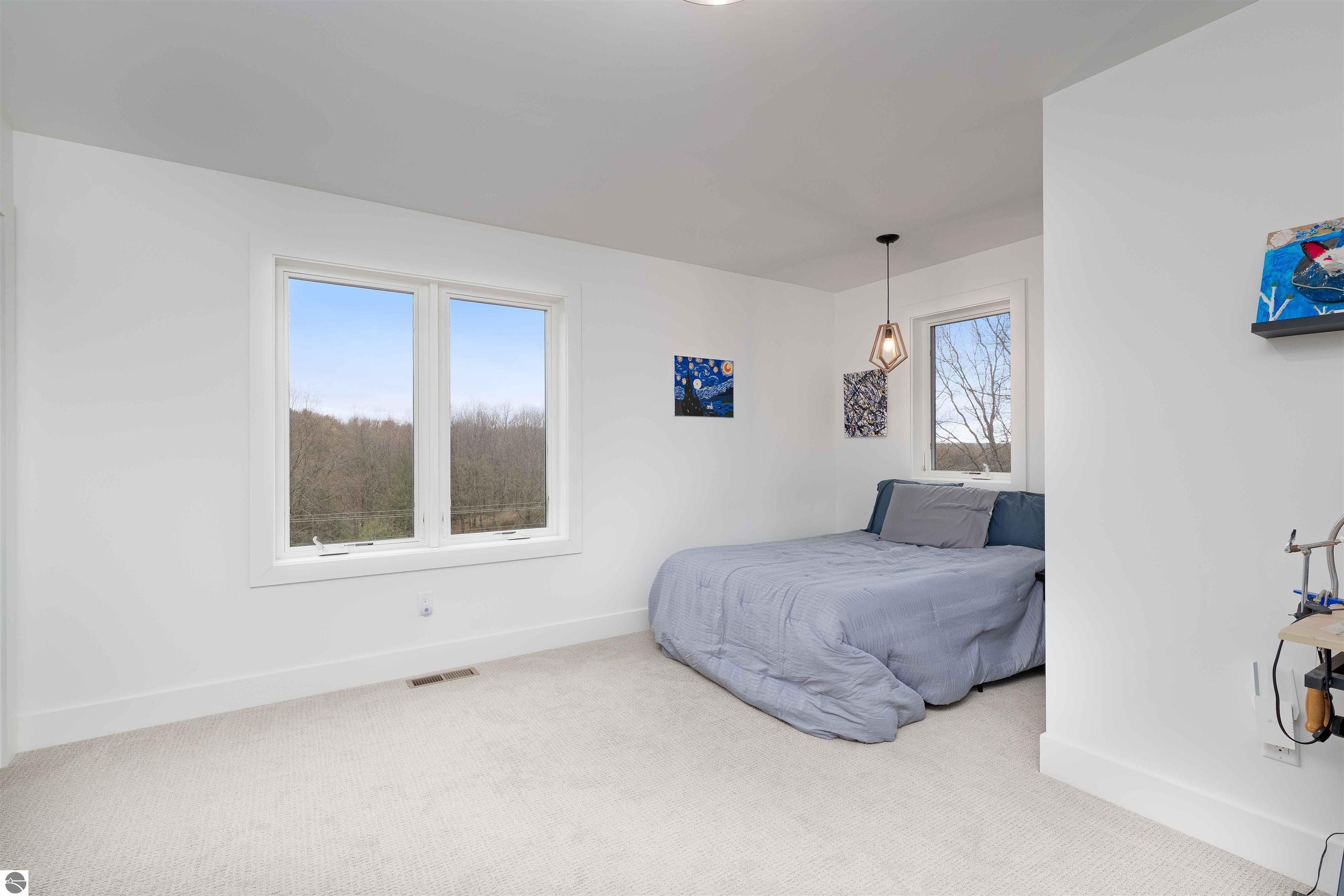 2810 Holiday Village Court