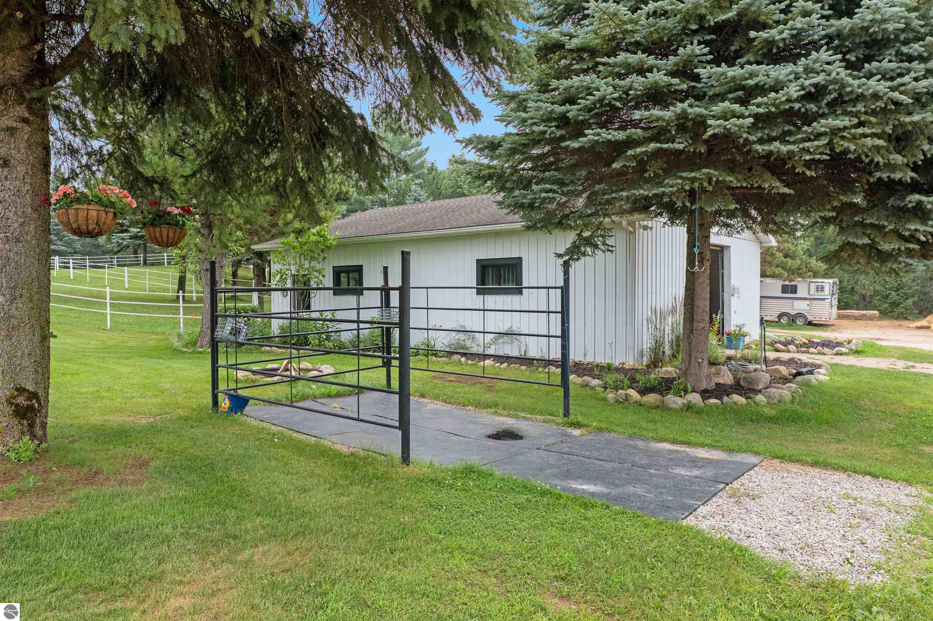 7692 Crisp Road