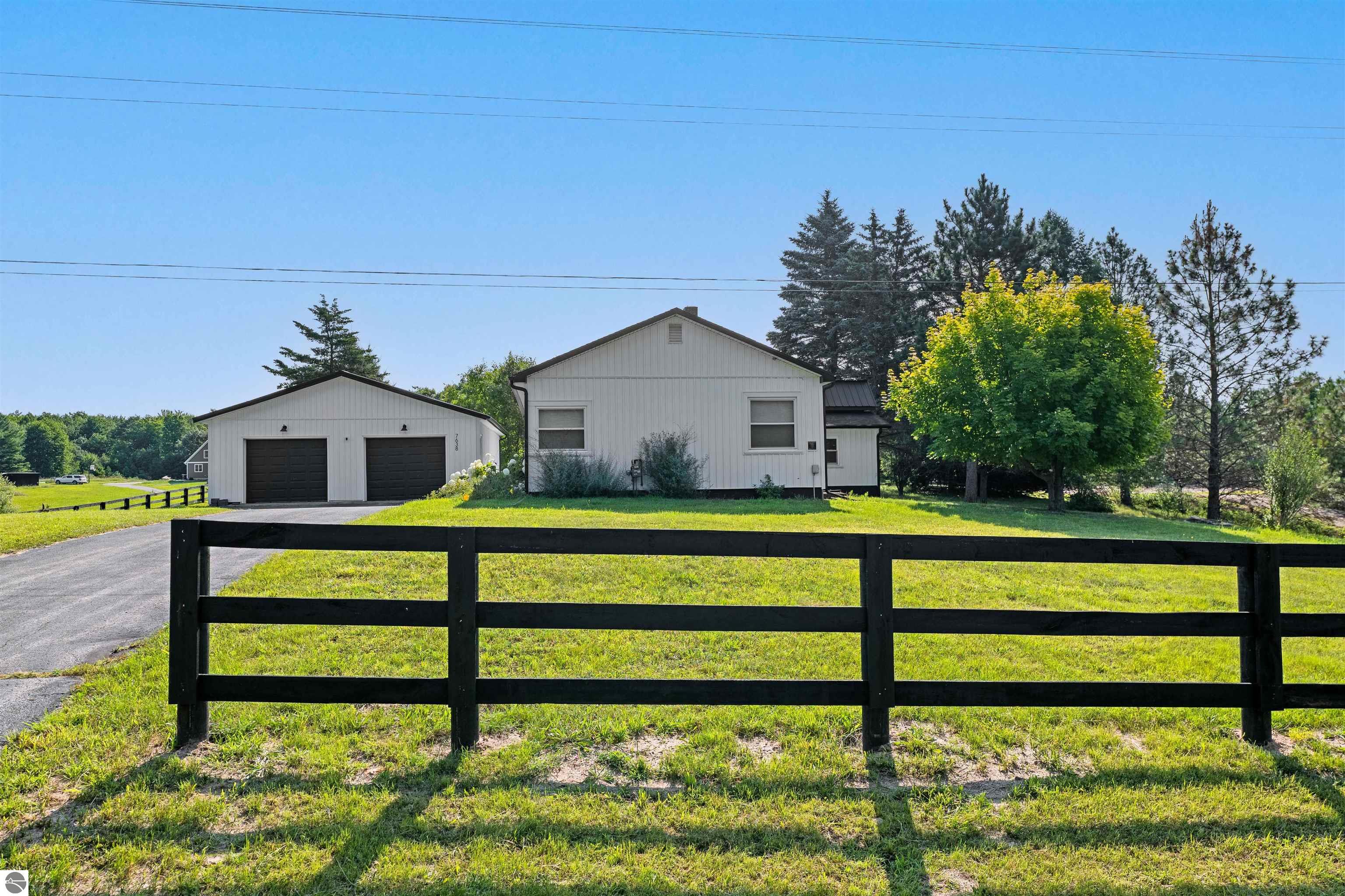 7638 Skegemog Point Road
