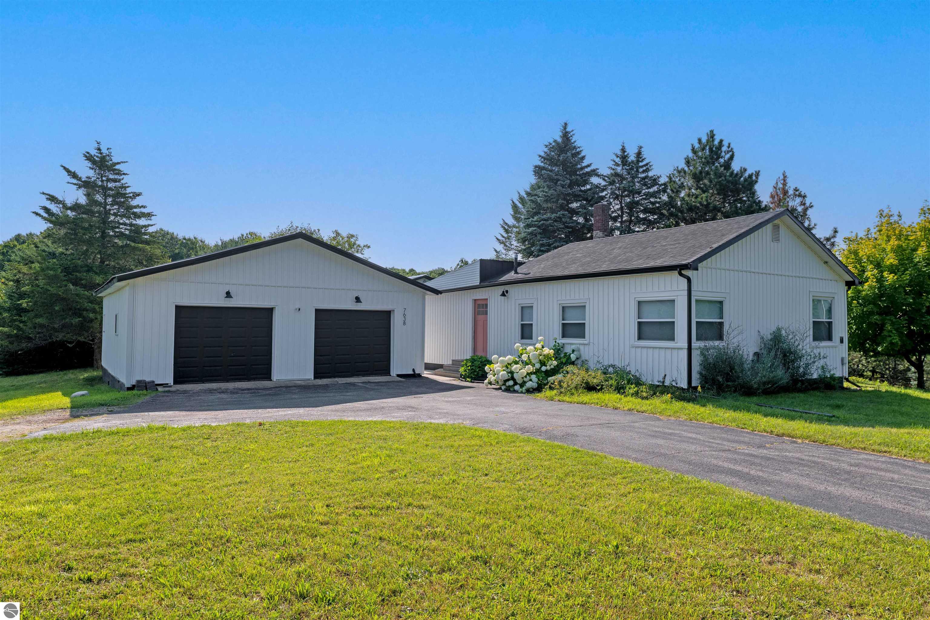 7638 Skegemog Point Road