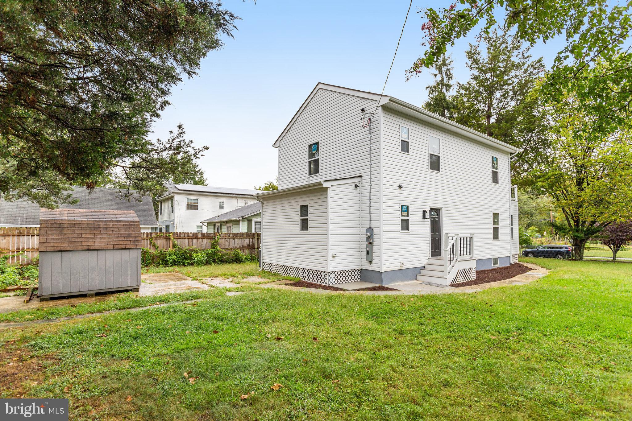 3127 G STREET SE
