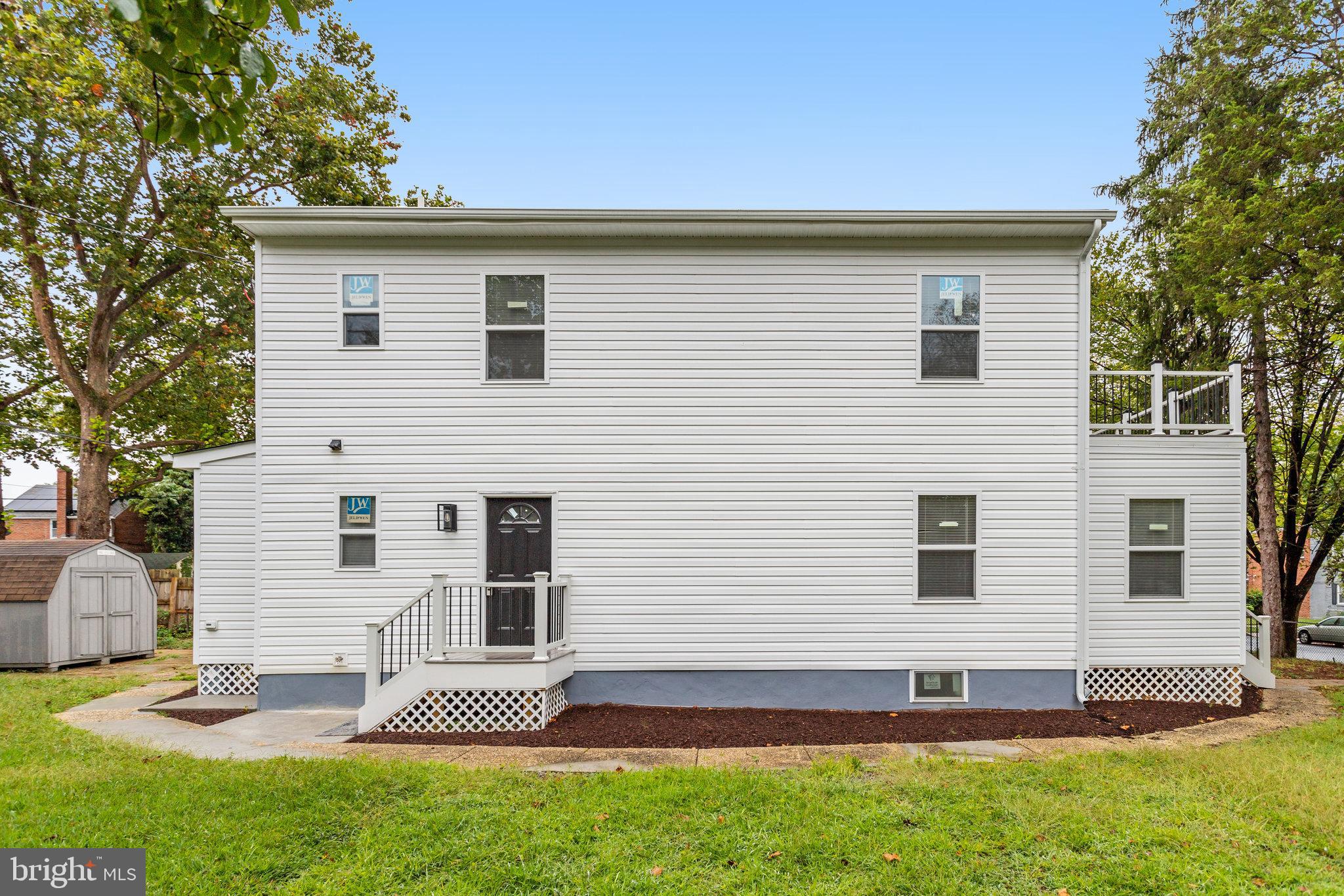 3127 G STREET SE