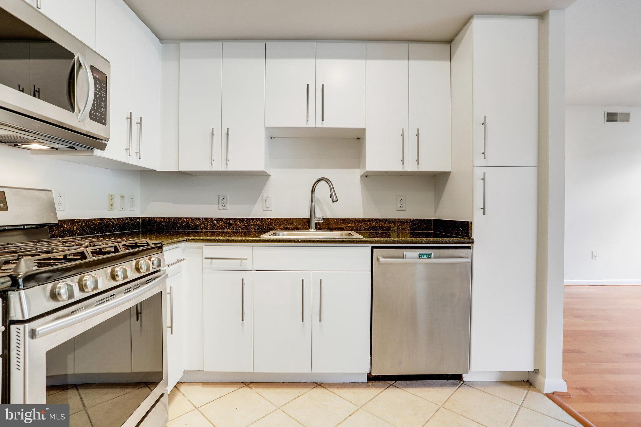 1021 N Garfield St #505