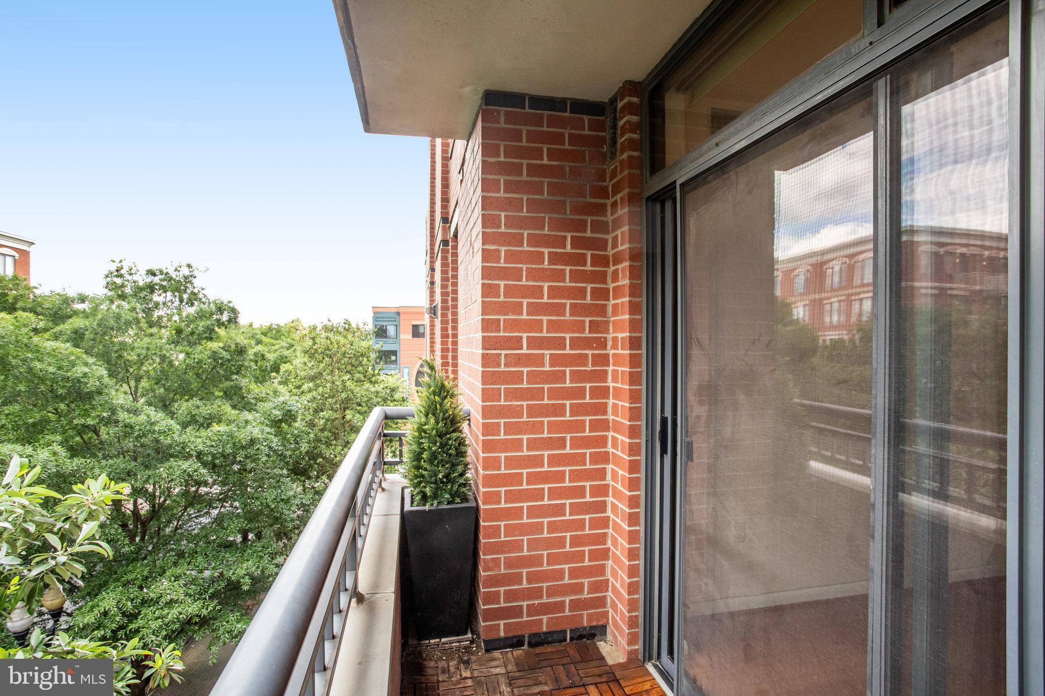 1021 N Garfield St #505