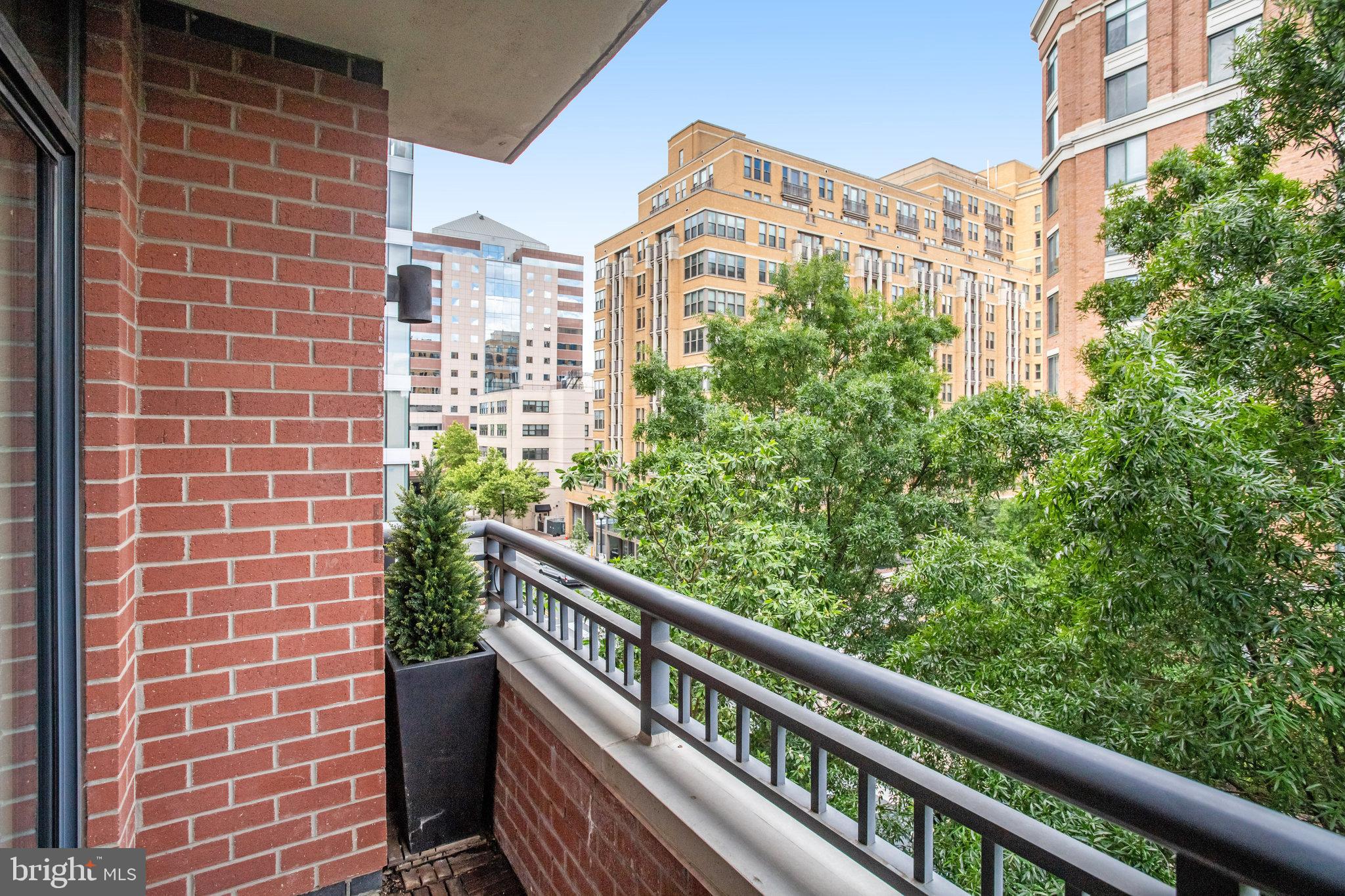 1021 N Garfield St #505