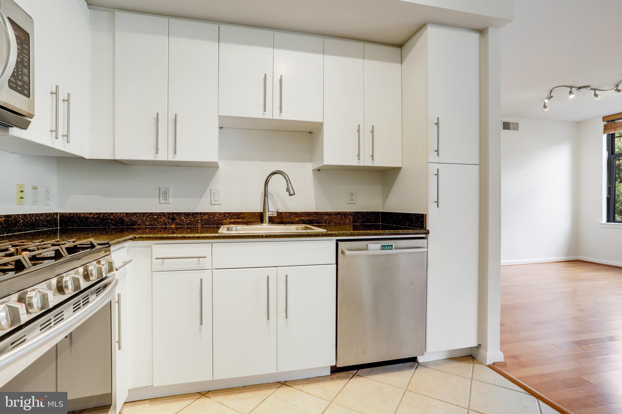 1021 N Garfield St #505