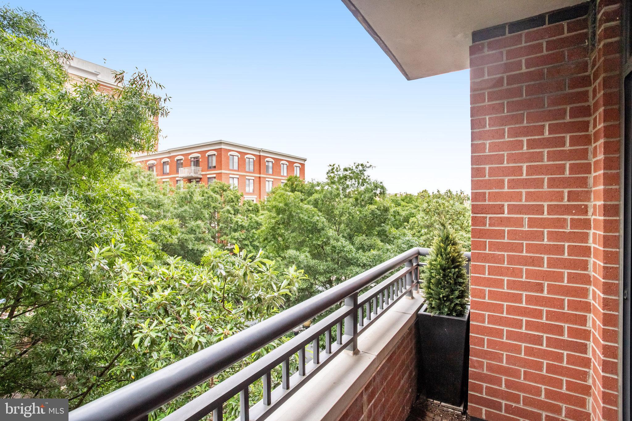 1021 N Garfield St #505