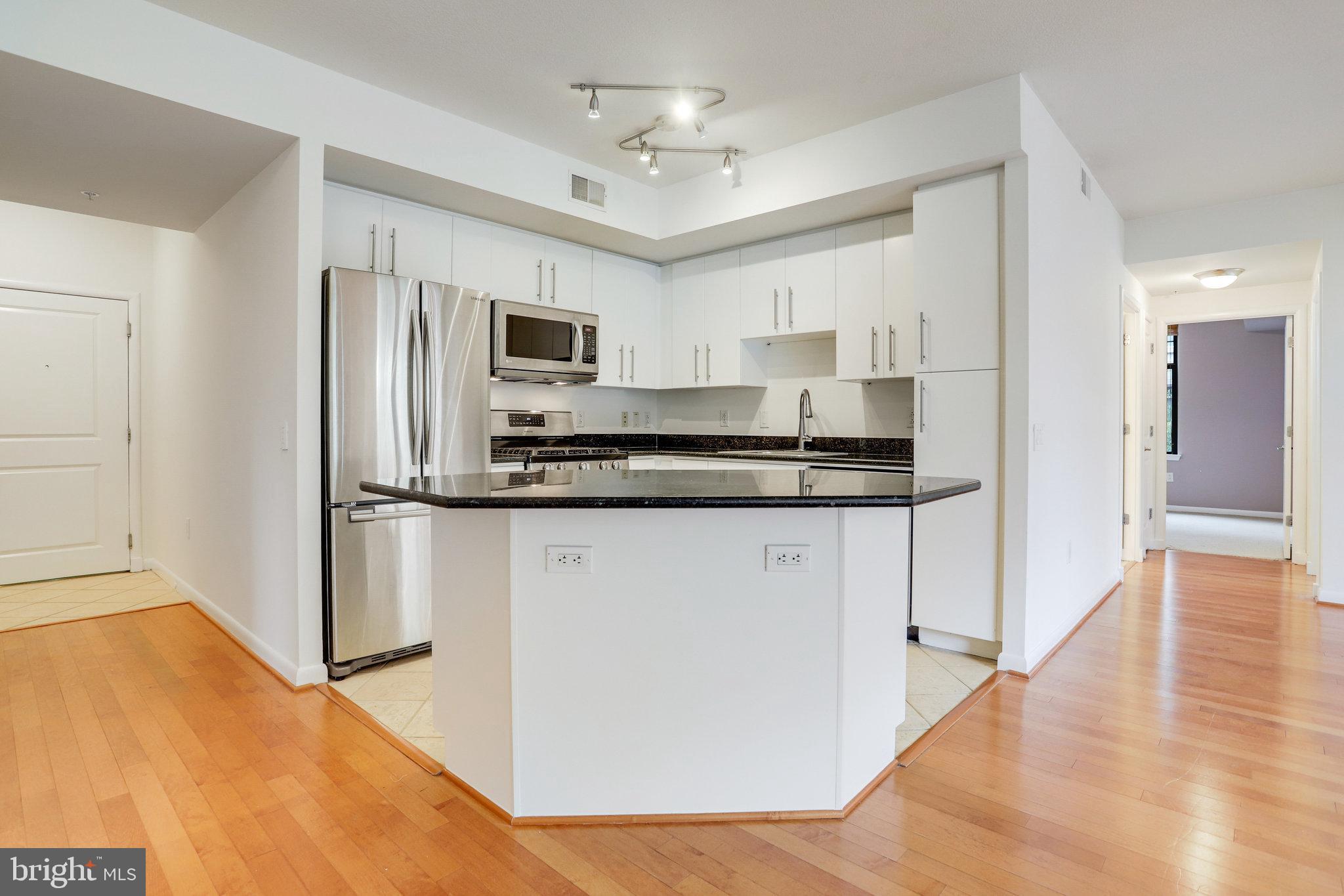 1021 N Garfield St #505