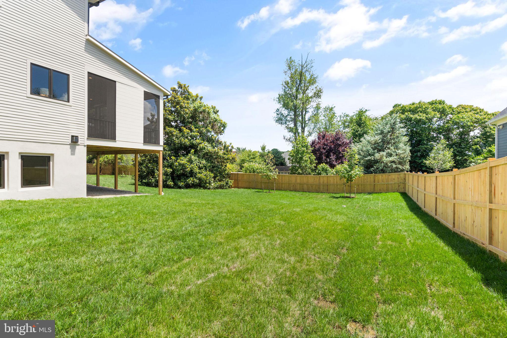 416 Windover AVENUE