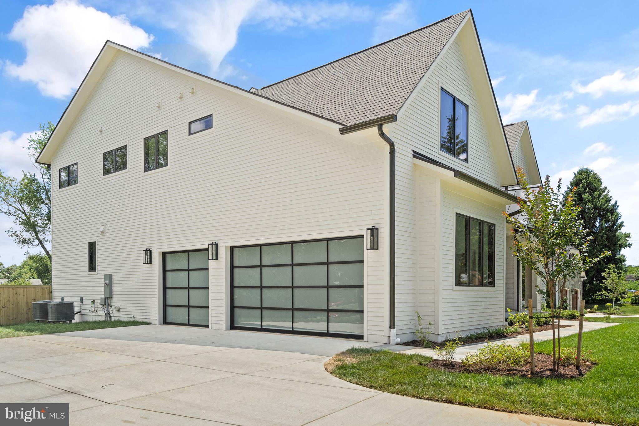 416 Windover AVENUE