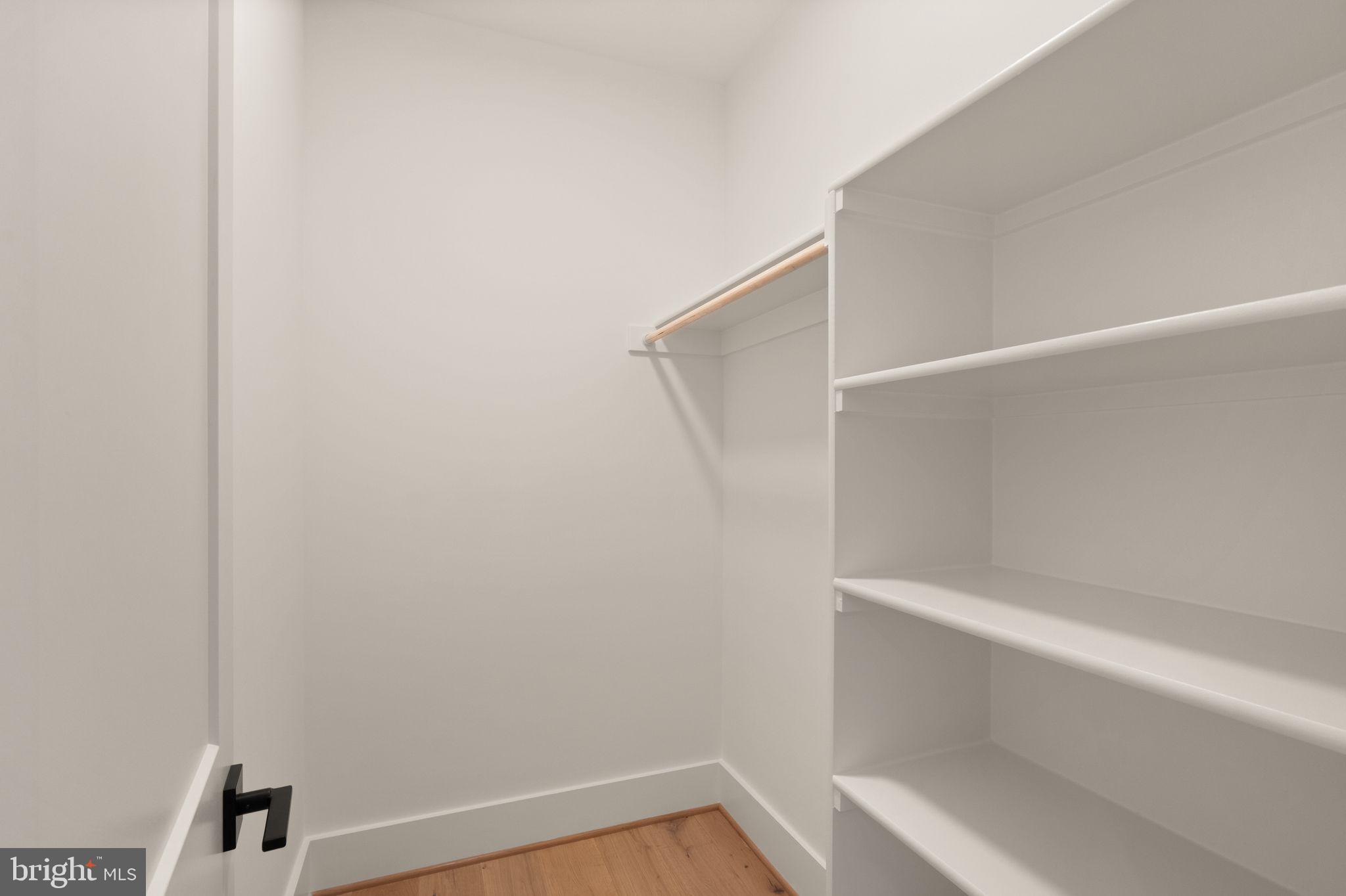 416 Windover AVENUE