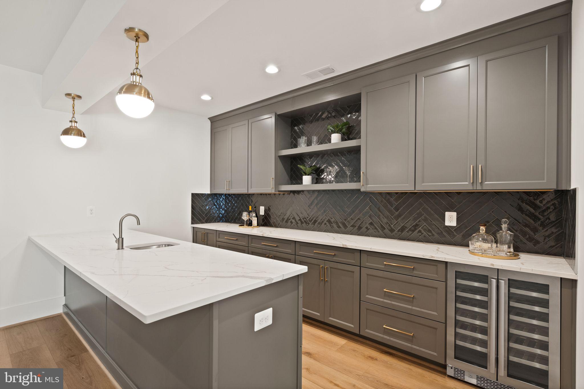 416 Windover AVENUE