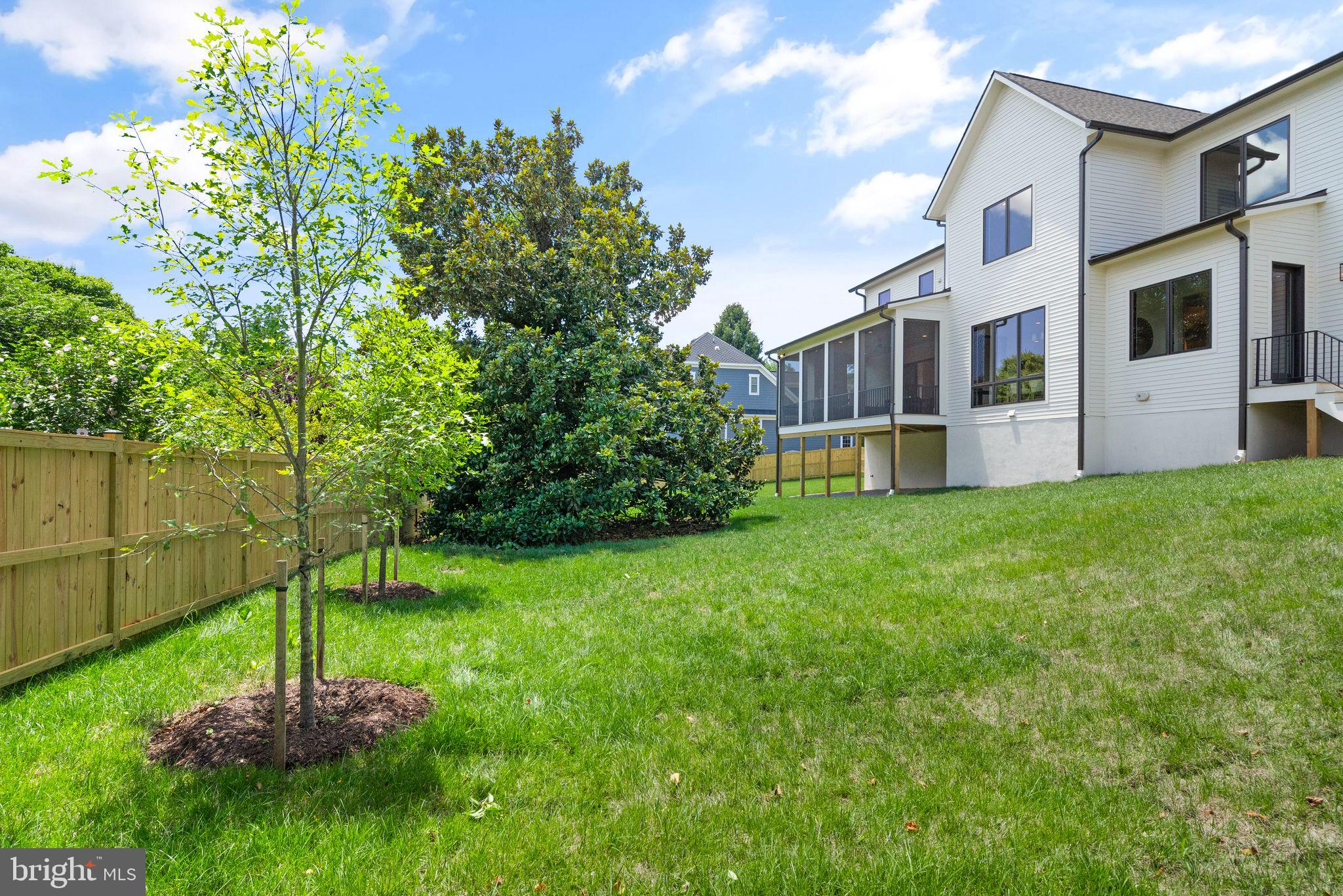 416 Windover AVENUE