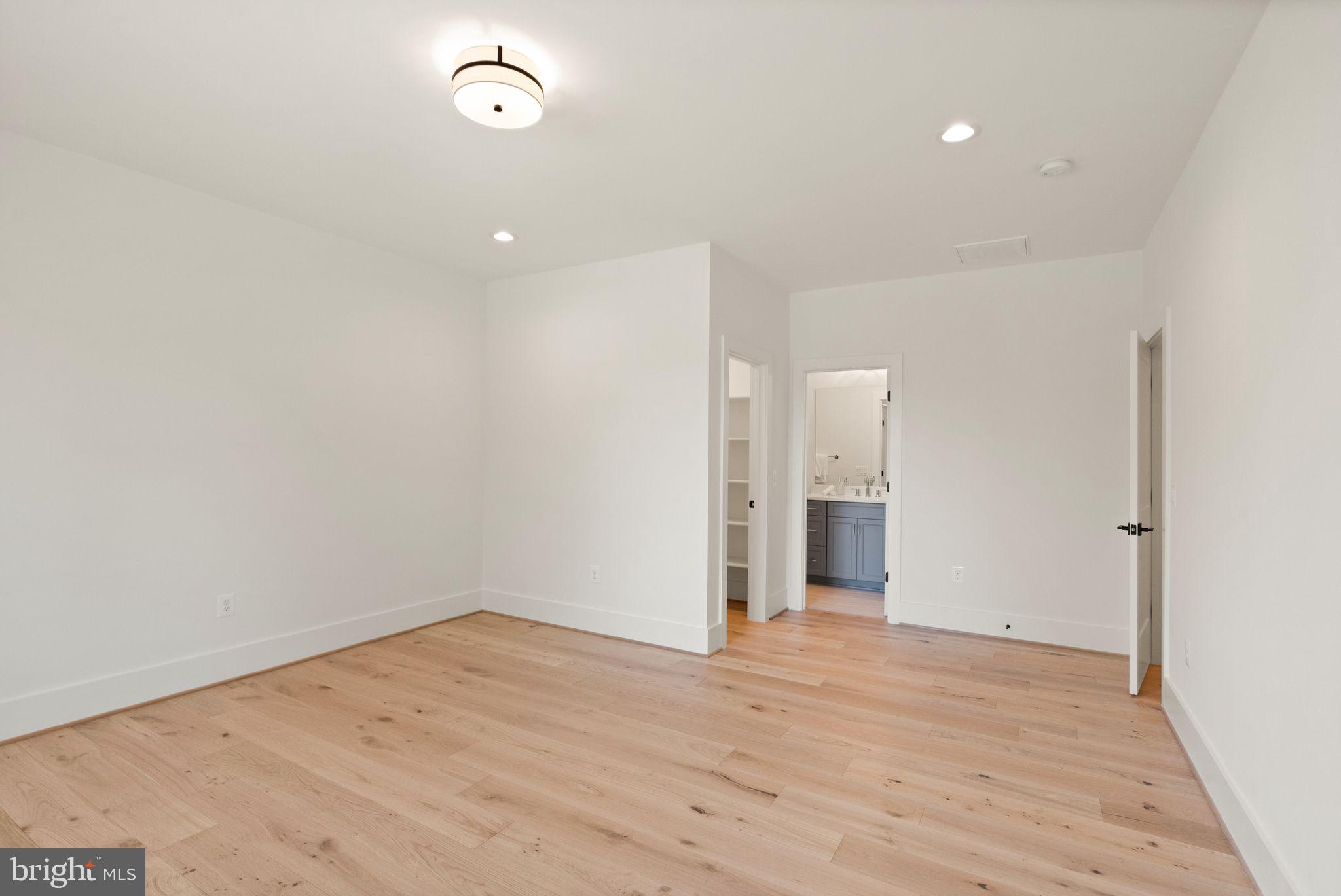 416 Windover AVENUE