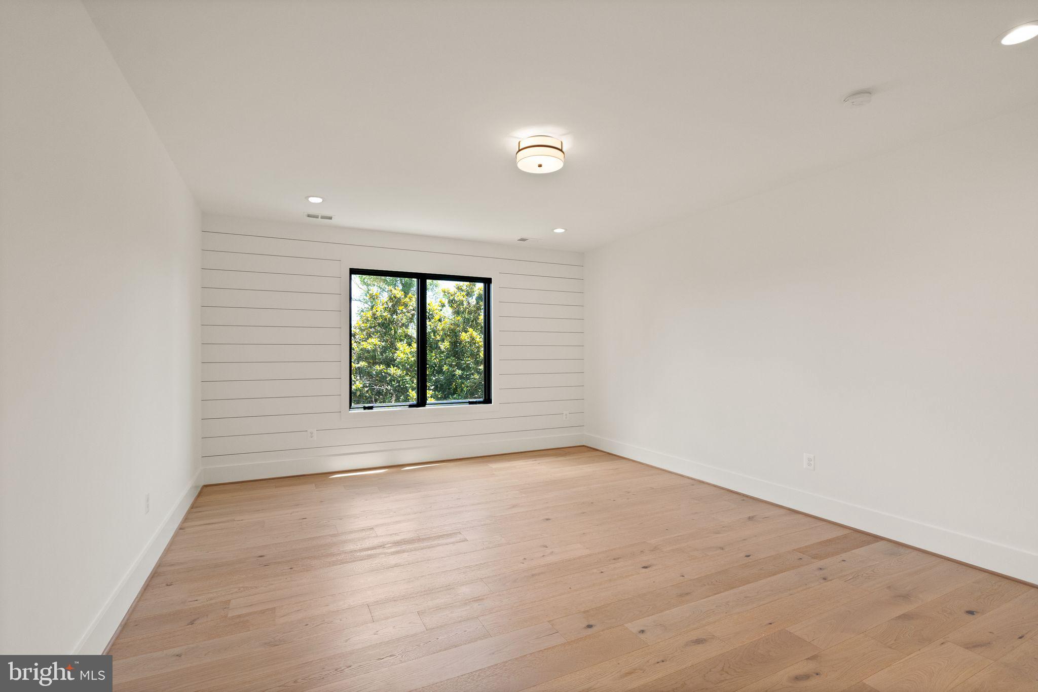 416 Windover AVENUE