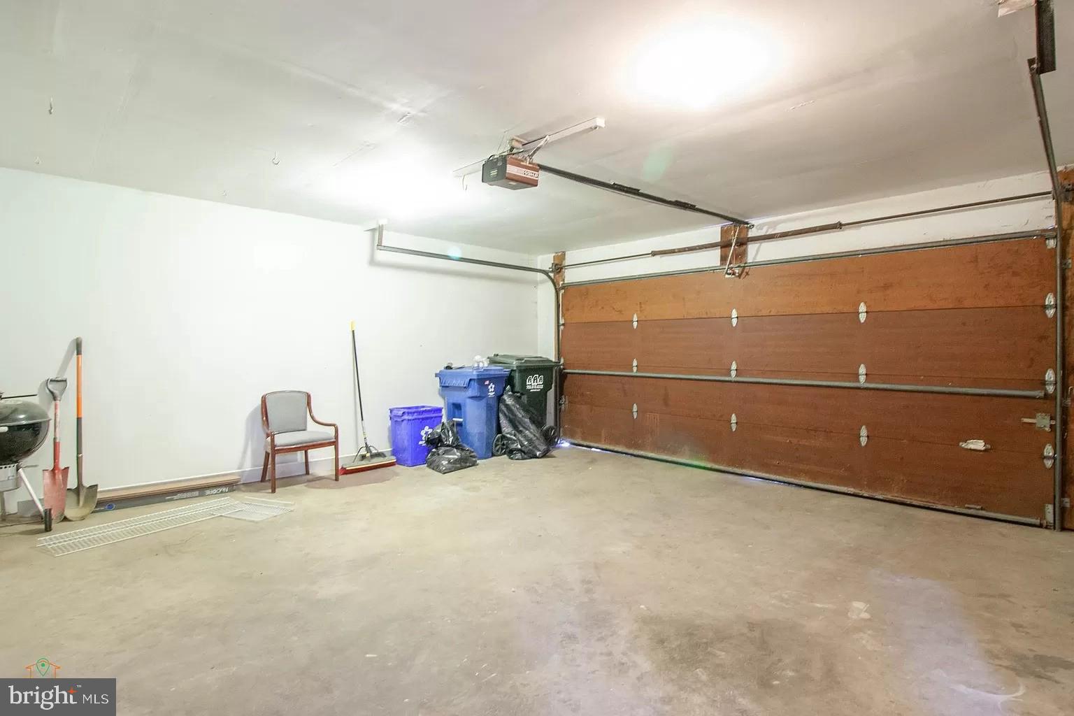 2353 Glade Bank Way