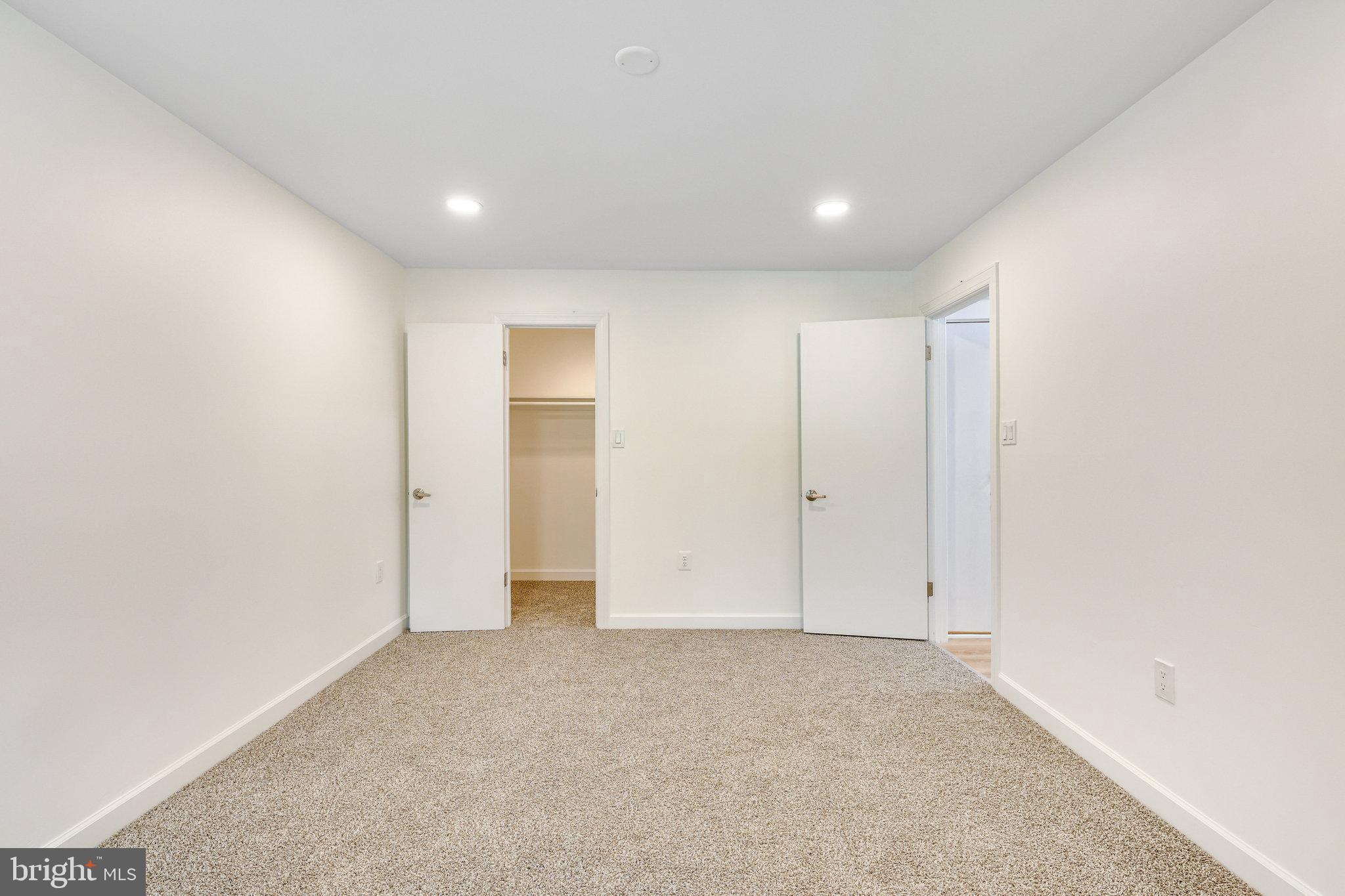 1952 Kennedy Dr #103
