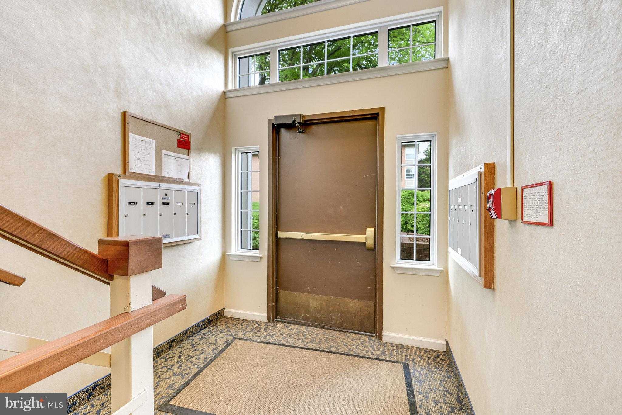 1952 Kennedy Dr #103
